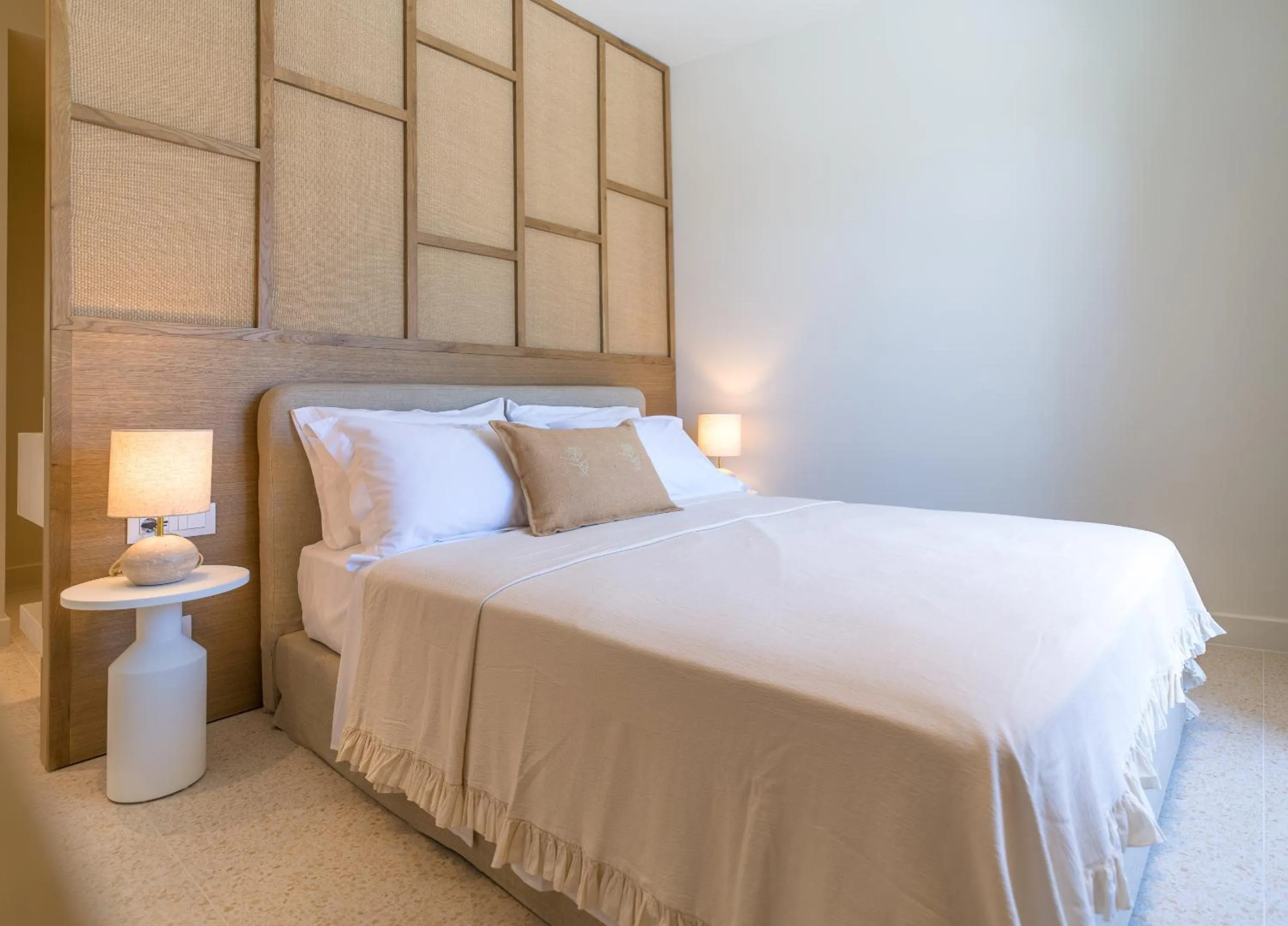 Bed in Argostoli Essence Suites