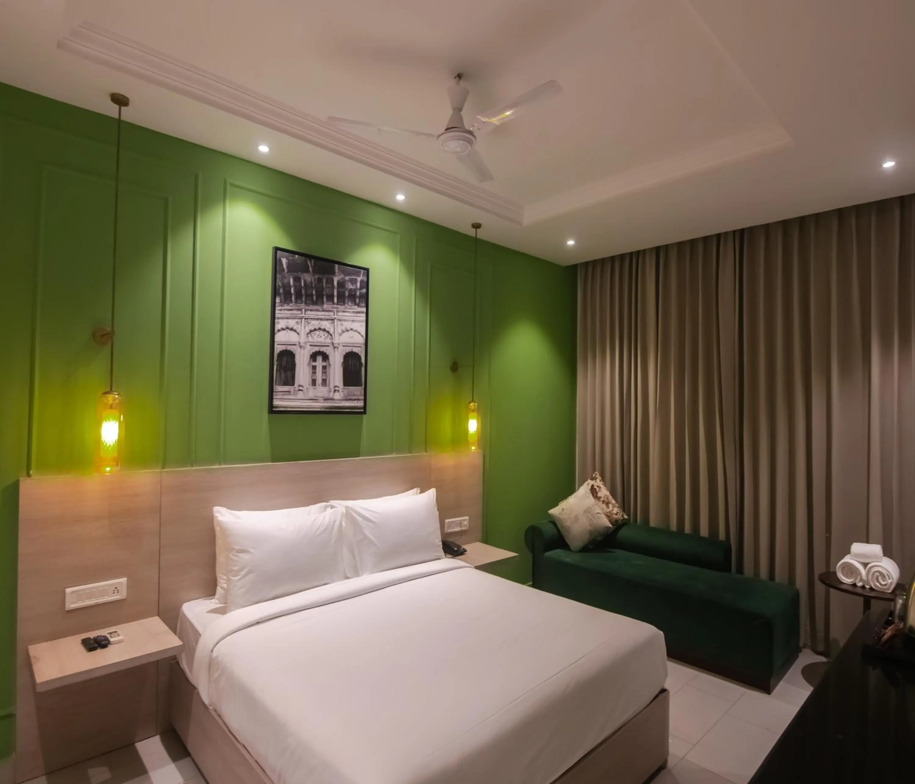 Bedroom, Bed in Hotel Wonder Hills,Har ki Pauri Road Haridwar