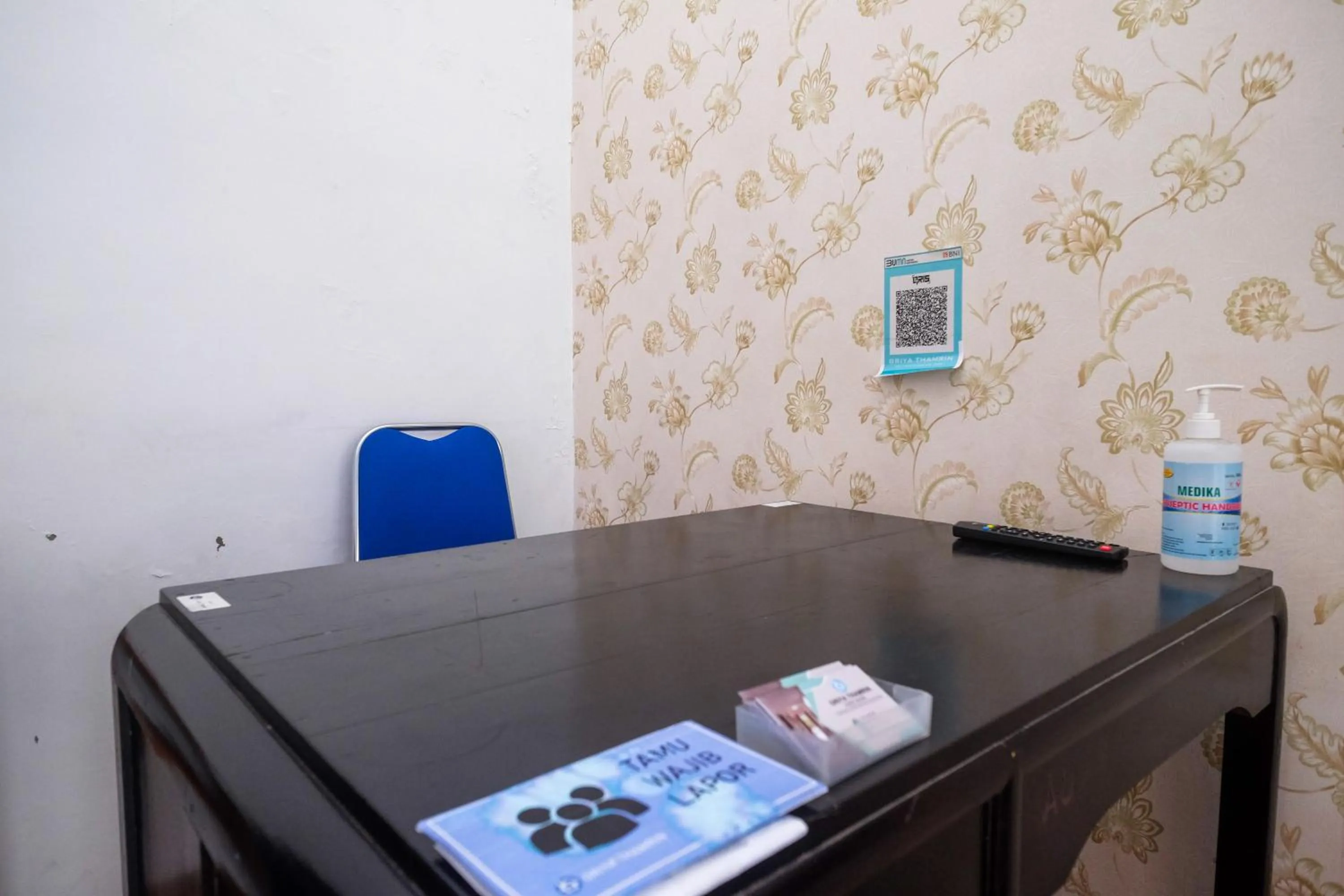 Lobby or reception in RedDoorz Syariah @ Griya Thamrin Manahan Solo