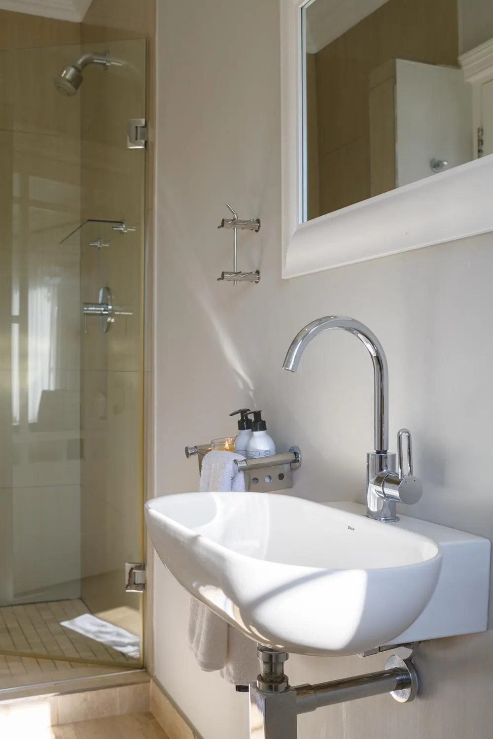 Shower in Fijnbos Private Manor