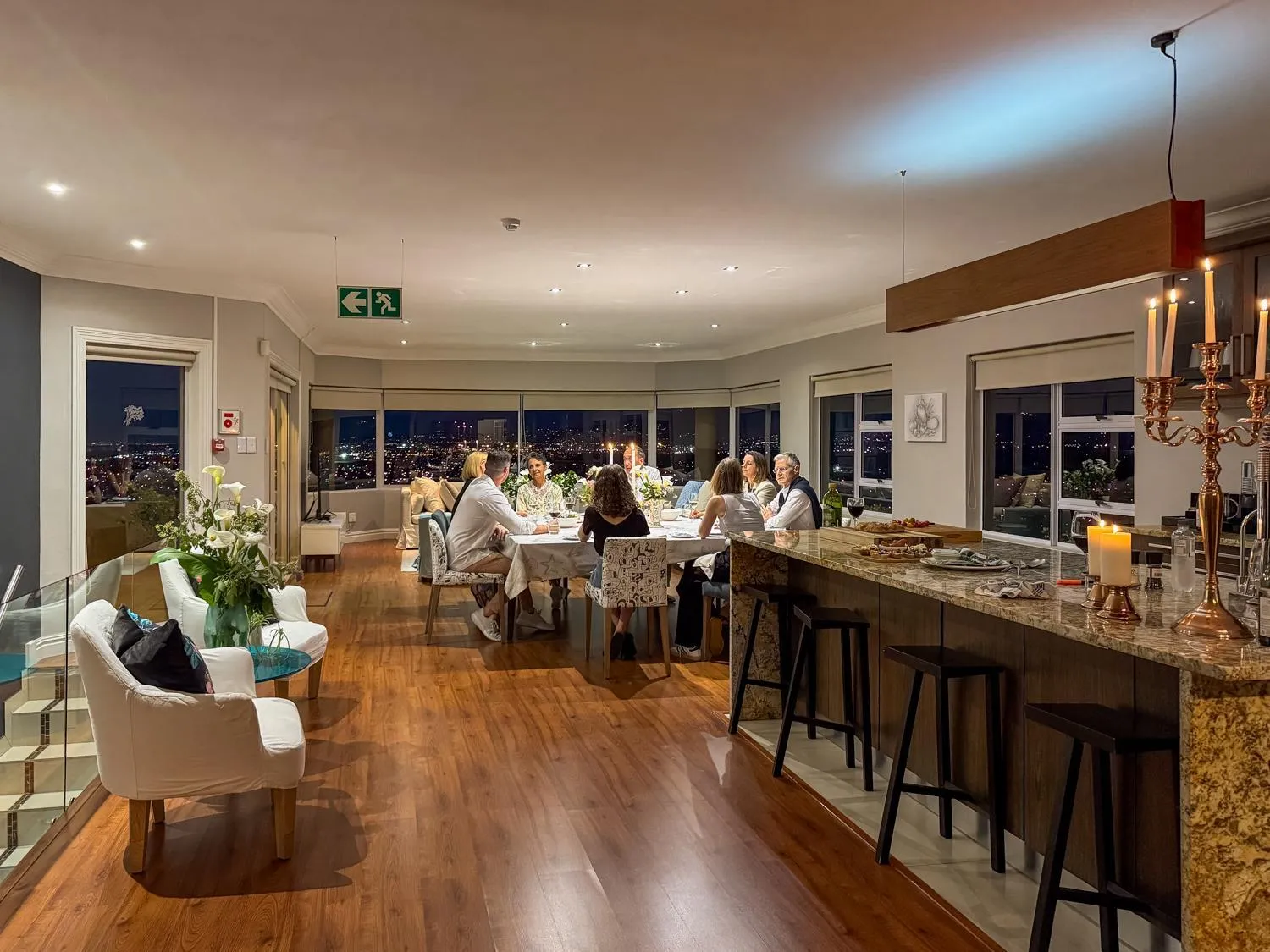 People in Fijnbos Private Manor