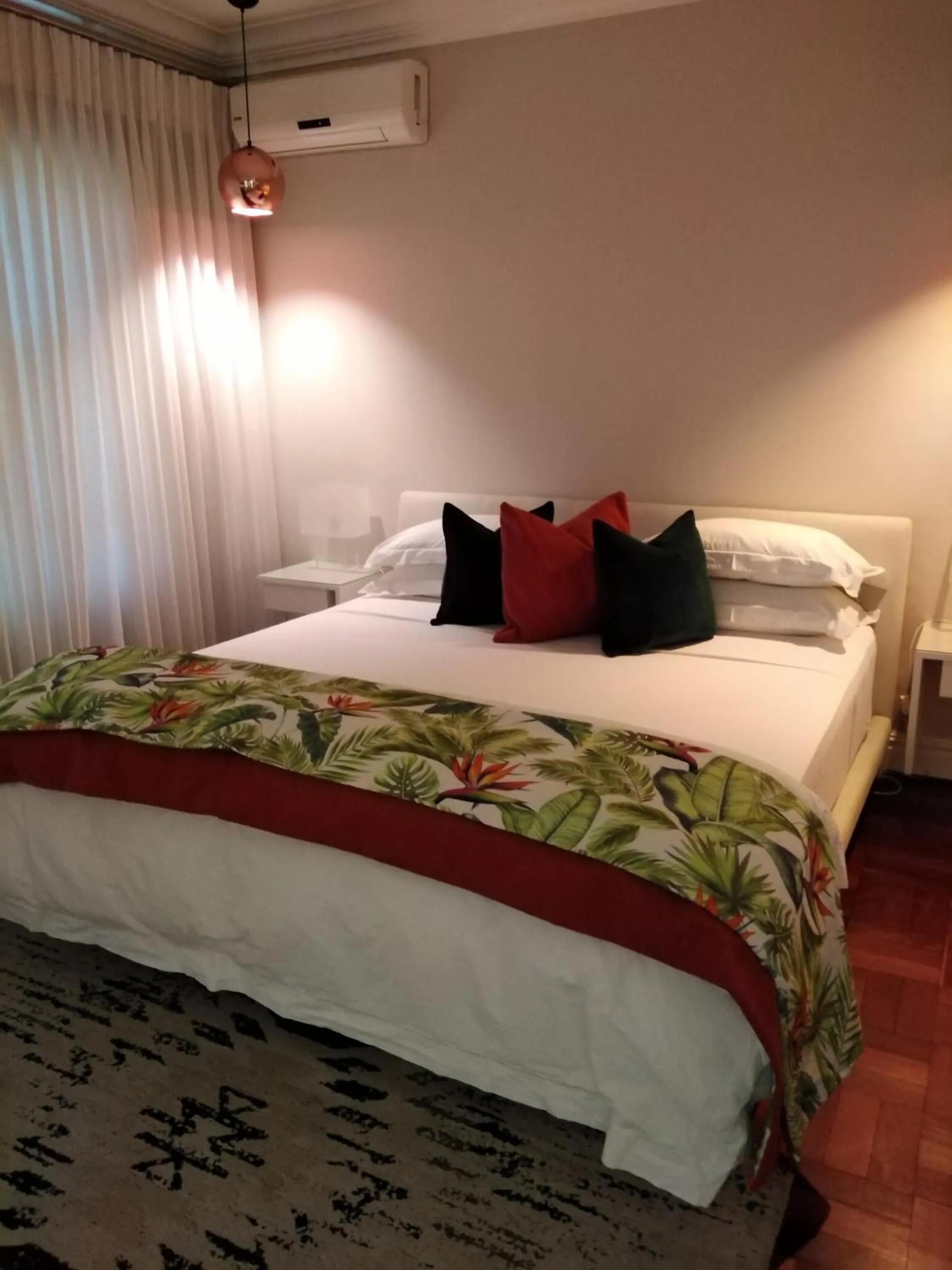 Bedroom, Bed in Chocolate Box Guesthouse