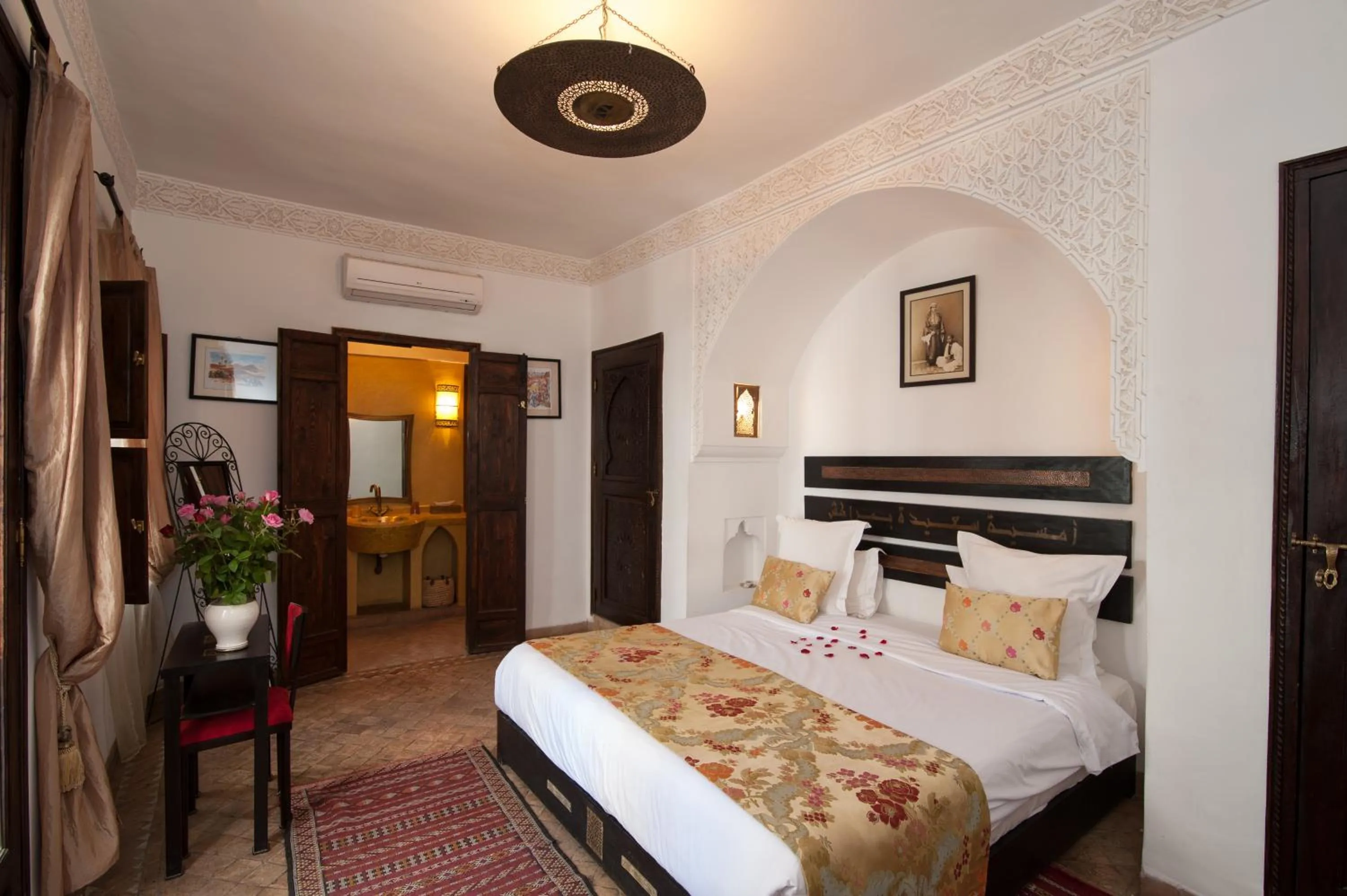 Bedroom, Bed in Riad Anya & SPA