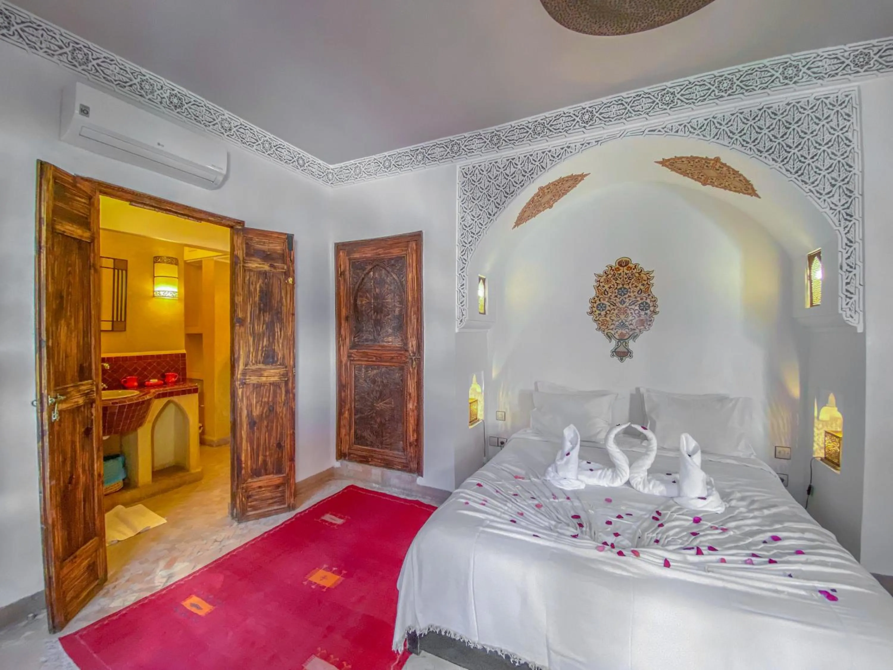Bedroom, Bed in Riad Anya & SPA