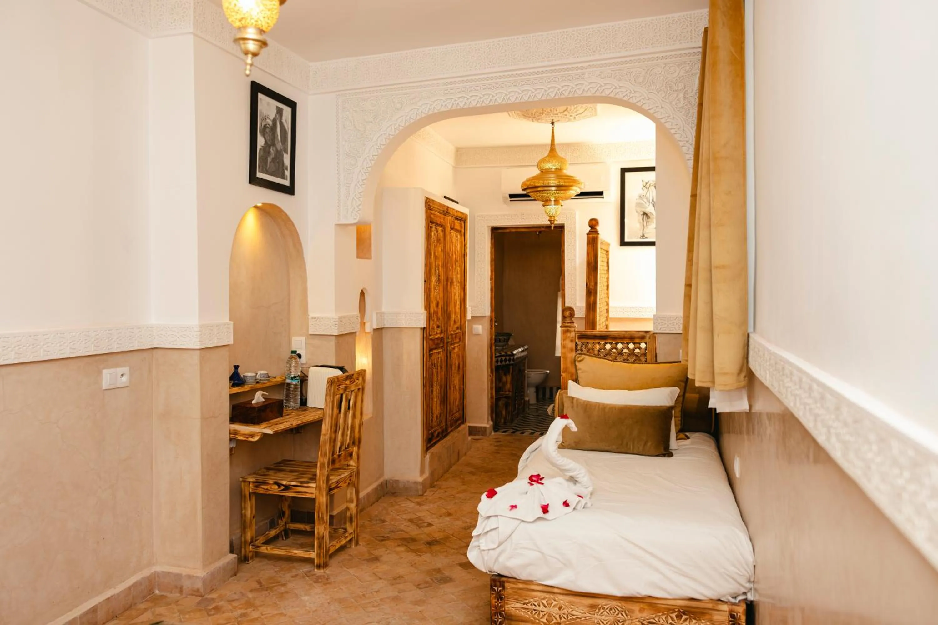 Bed in Riad Anya & SPA