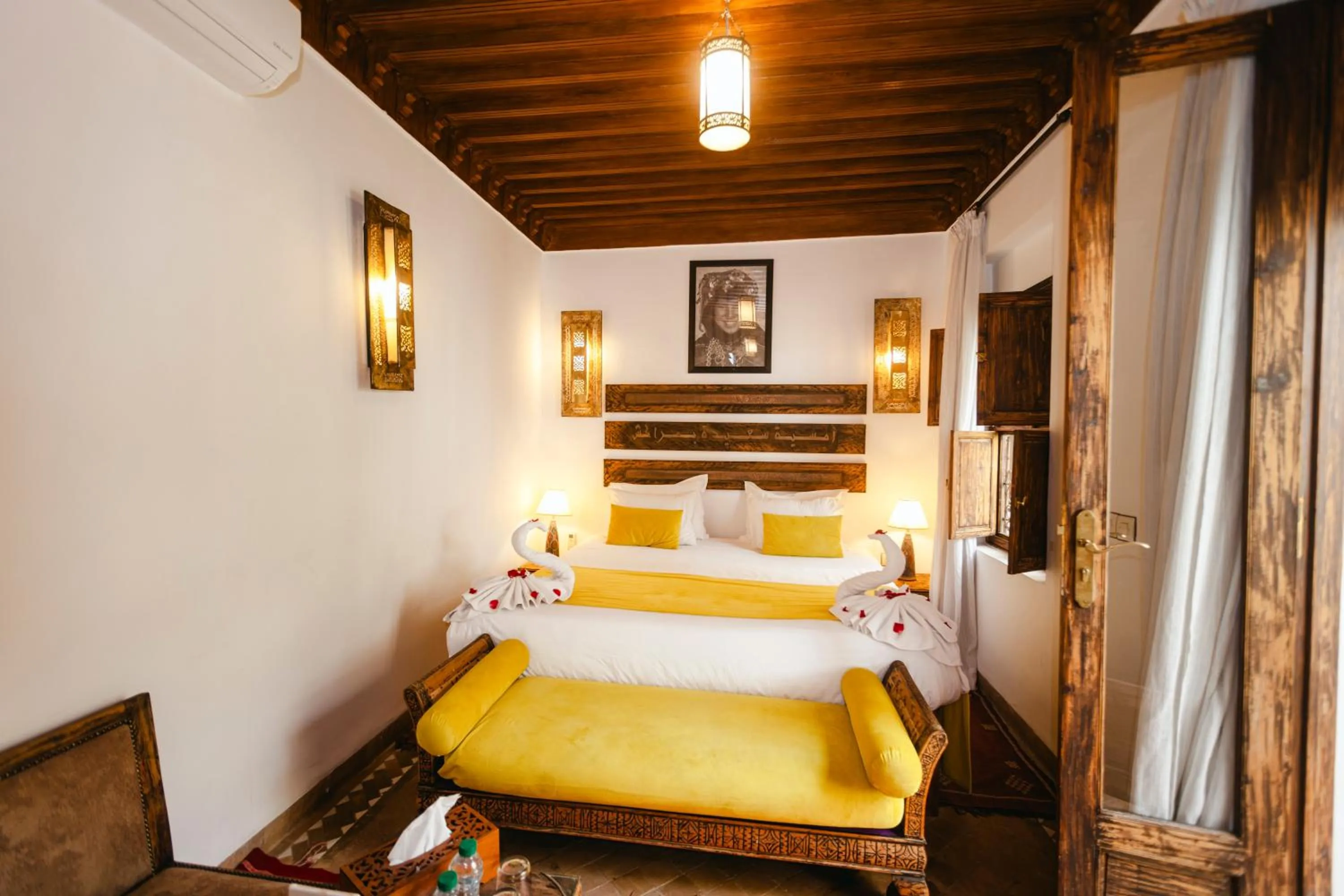 Photo of the whole room, Bed in Riad Anya & SPA