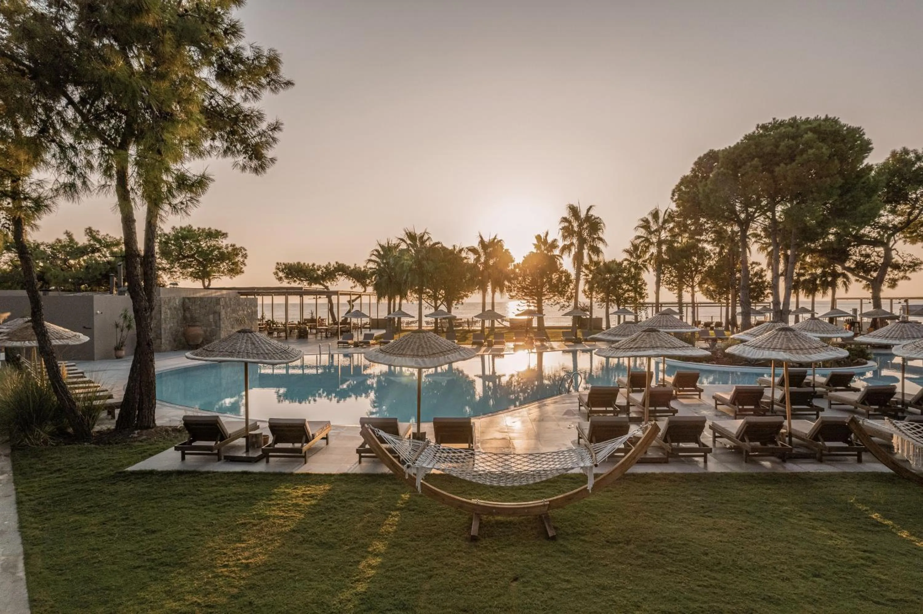 Swimming pool in Balmy Beach Resort Kemer