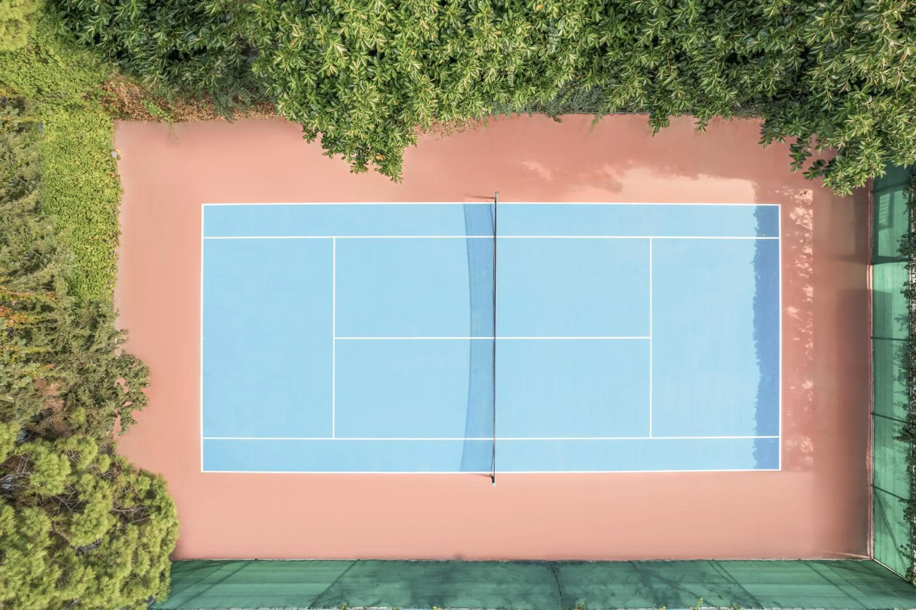 Tennis court in Balmy Beach Resort Kemer