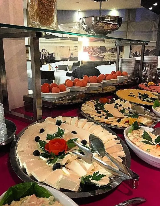 Breakfast in Hotel Exclusive