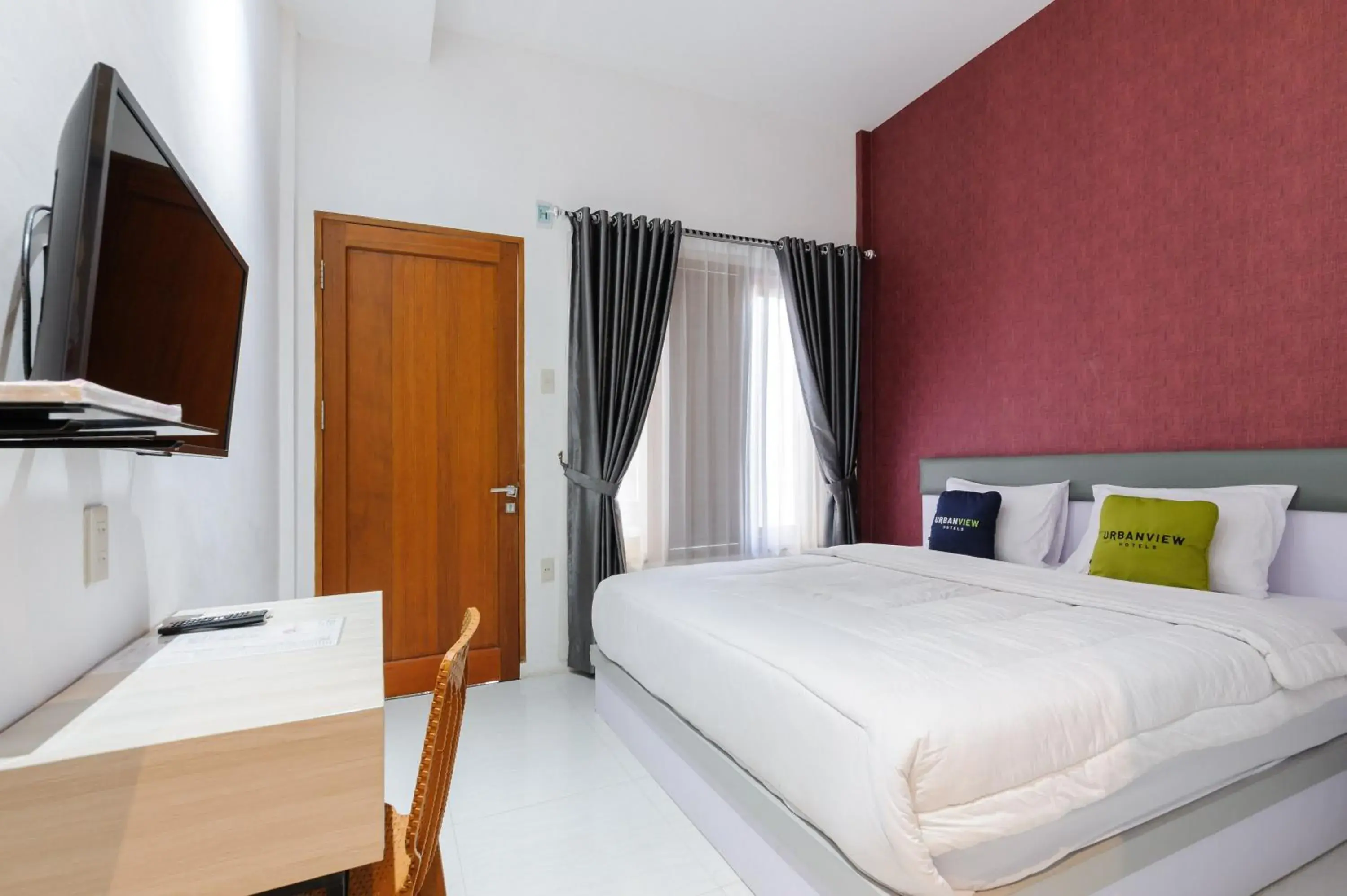 Superior Double Room in Urbanview Hotel Brodam's Pematang Siantar by RedDoorz Superior Double Room in Urbanview Hotel Brodam's Pematang Siantar by RedDoorz