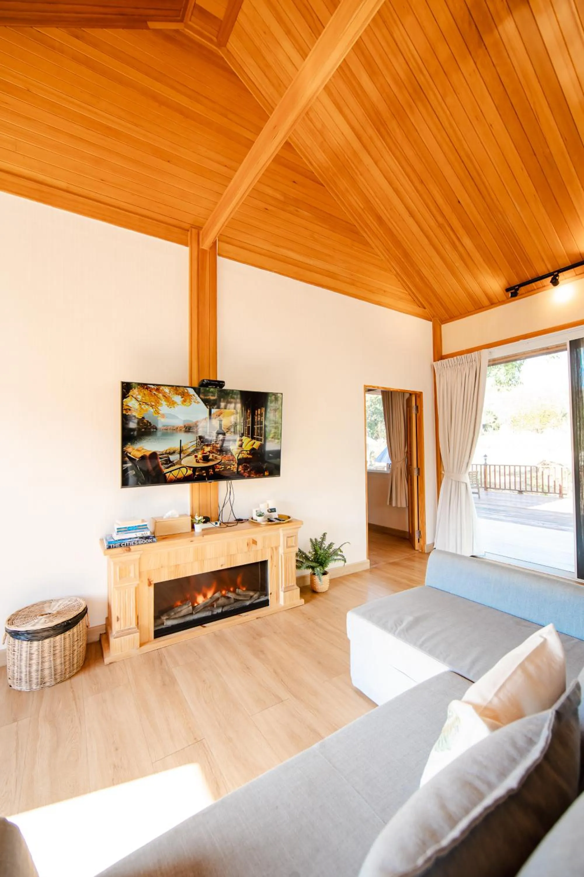 Guests in Thara Dara Khaoyai