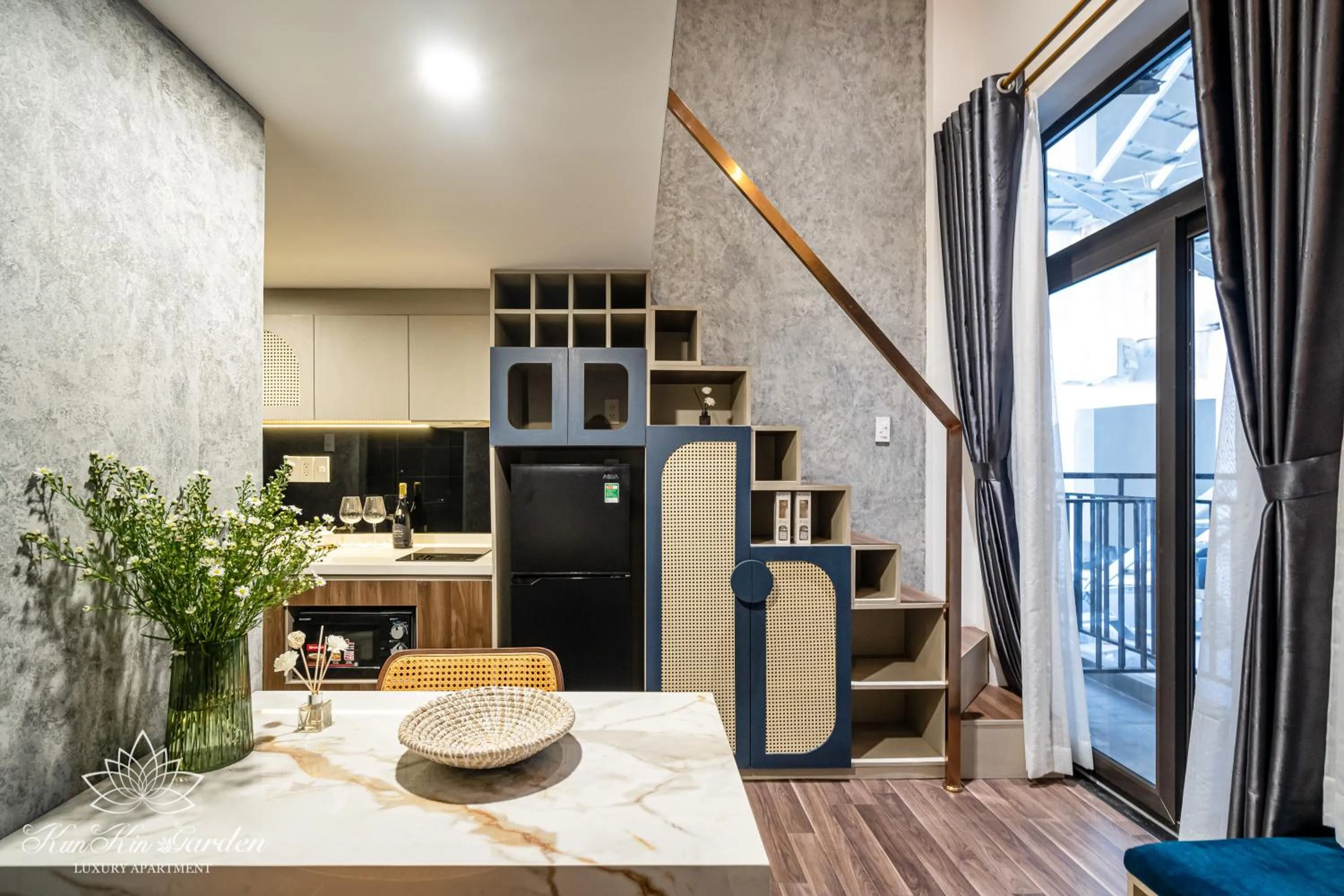 Kitchen or kitchenette in KunKin Garden Aparthotel