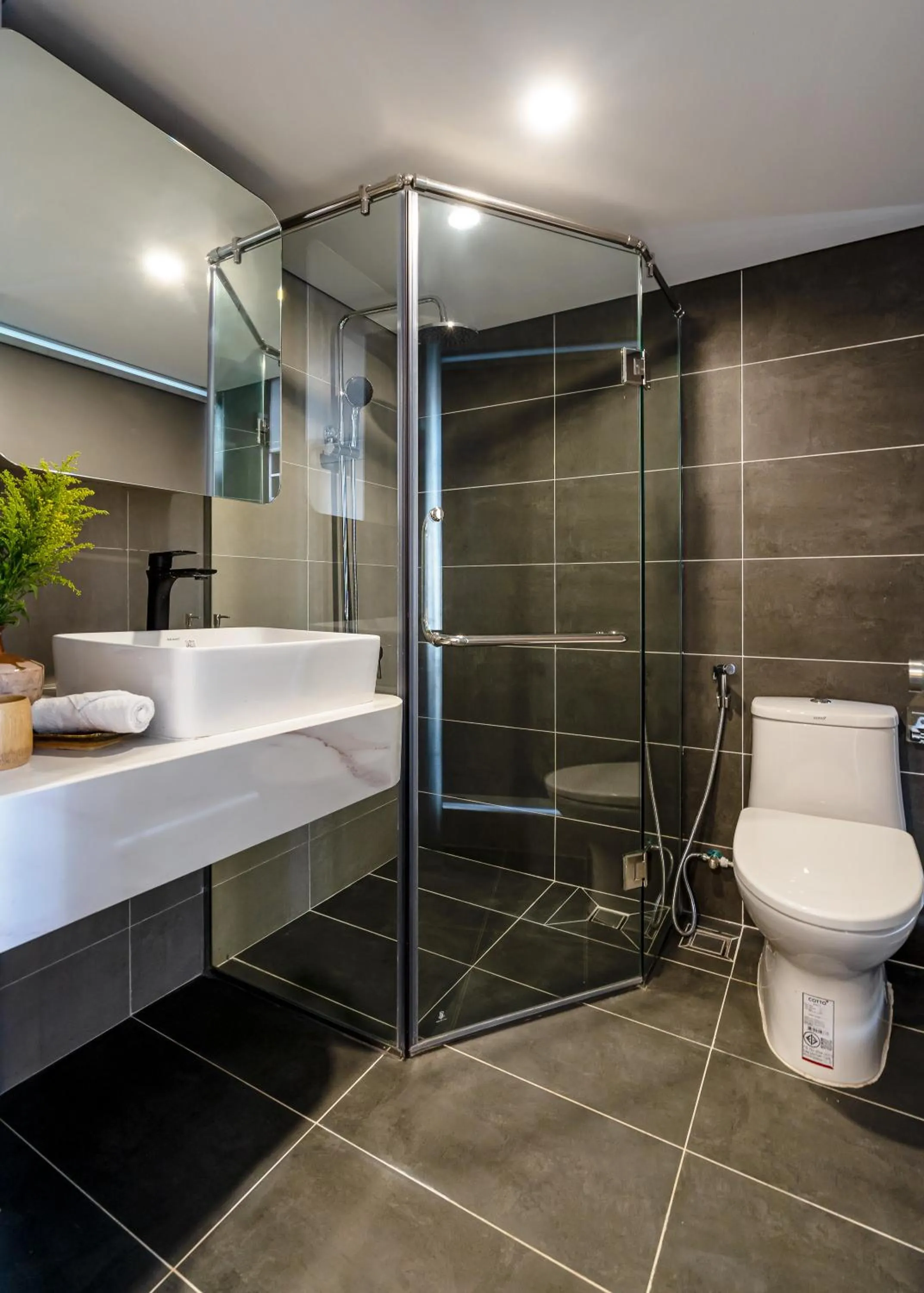 Shower in KunKin Garden Aparthotel