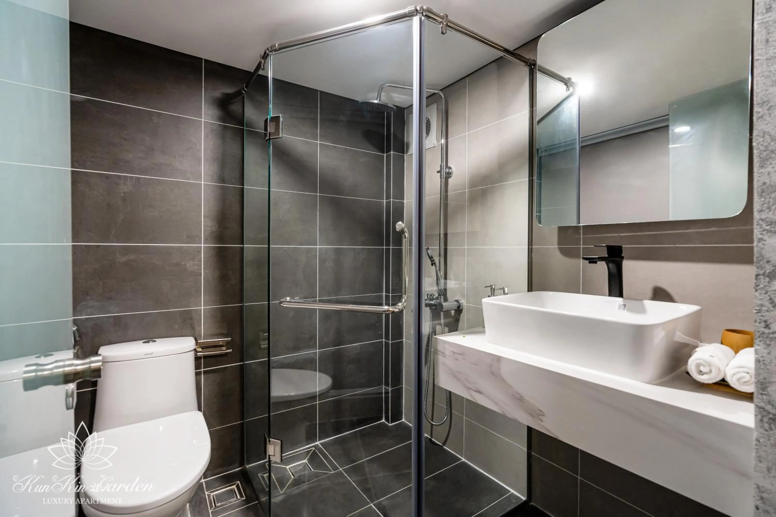 Shower in KunKin Garden Aparthotel