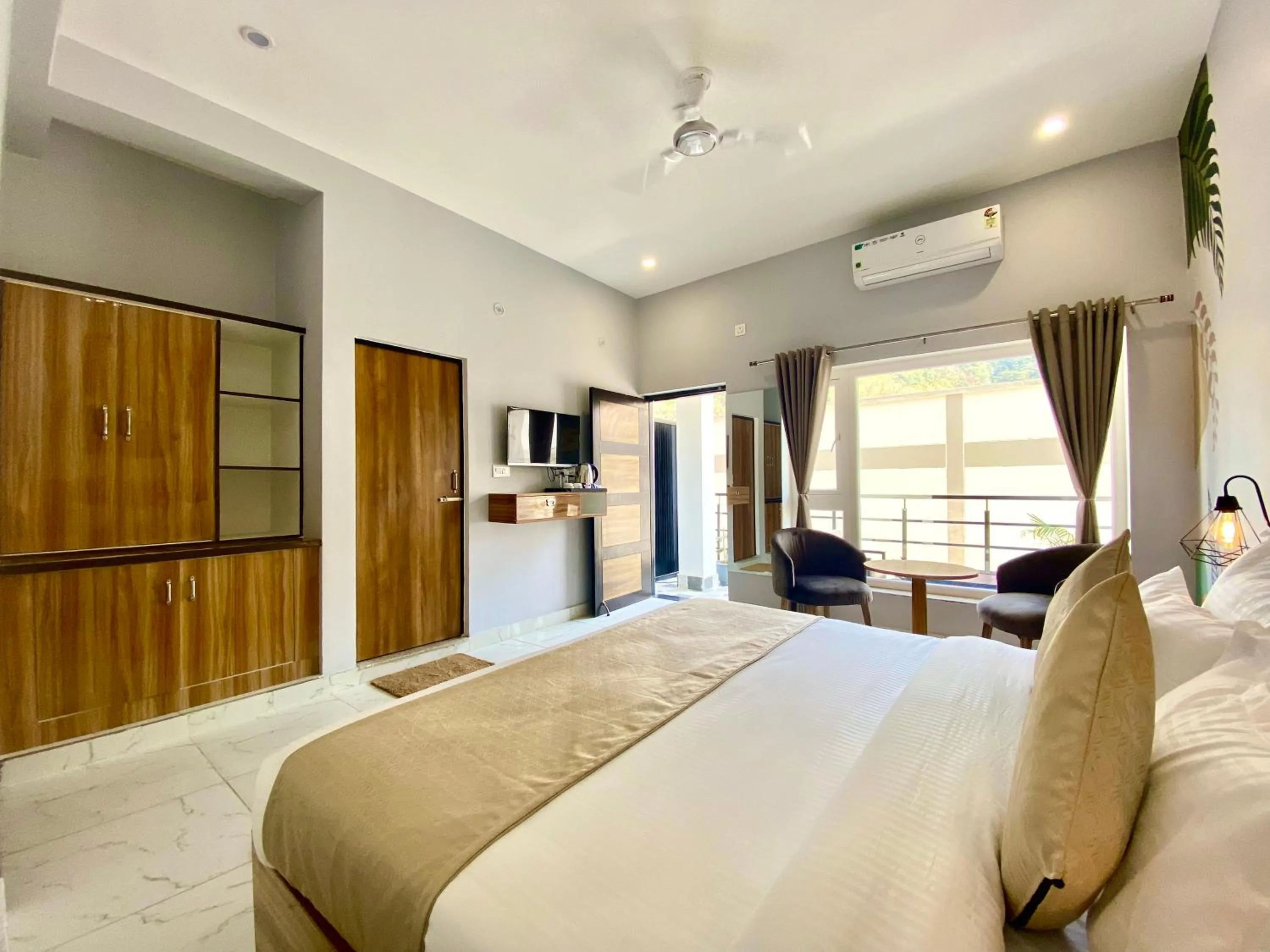 Bed in Hotel Wraveler Inn