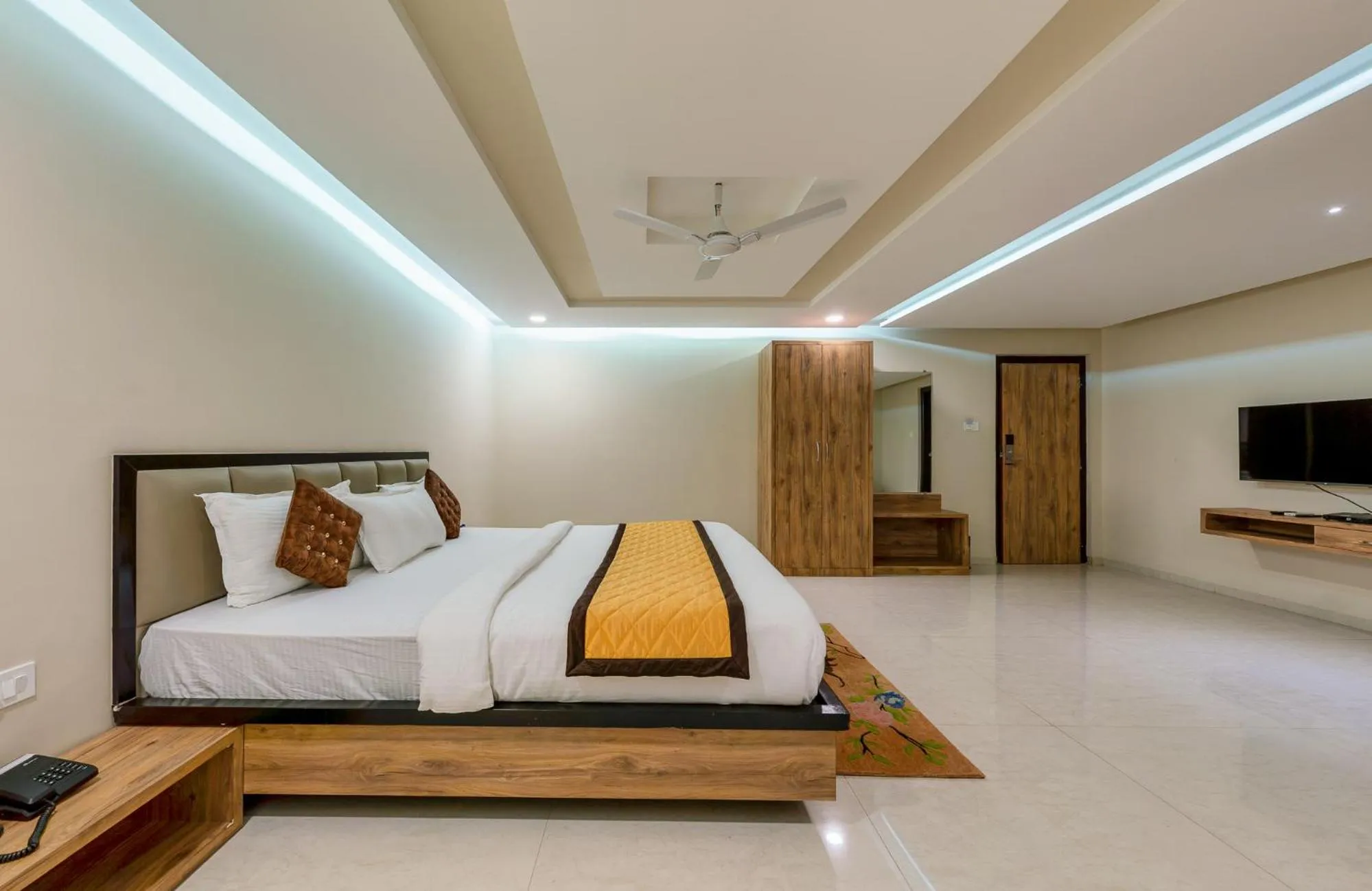 Bed in VOV Hotels Vijayapura