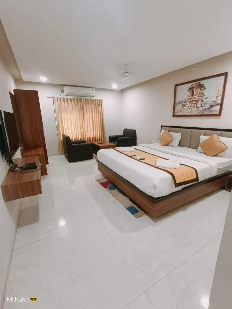 Bed in VOV Hotels Vijayapura
