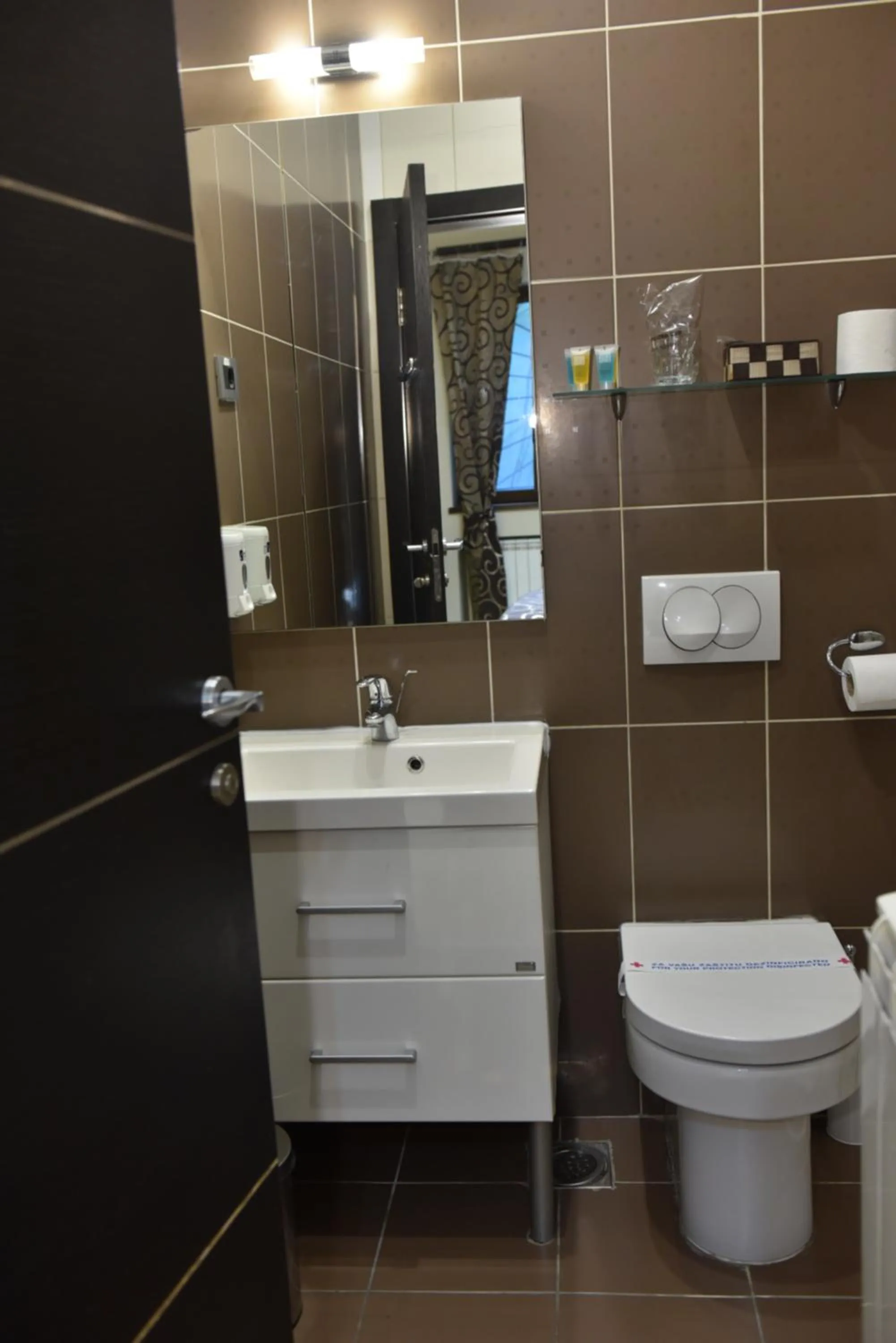 Bathroom in City Code In Joy