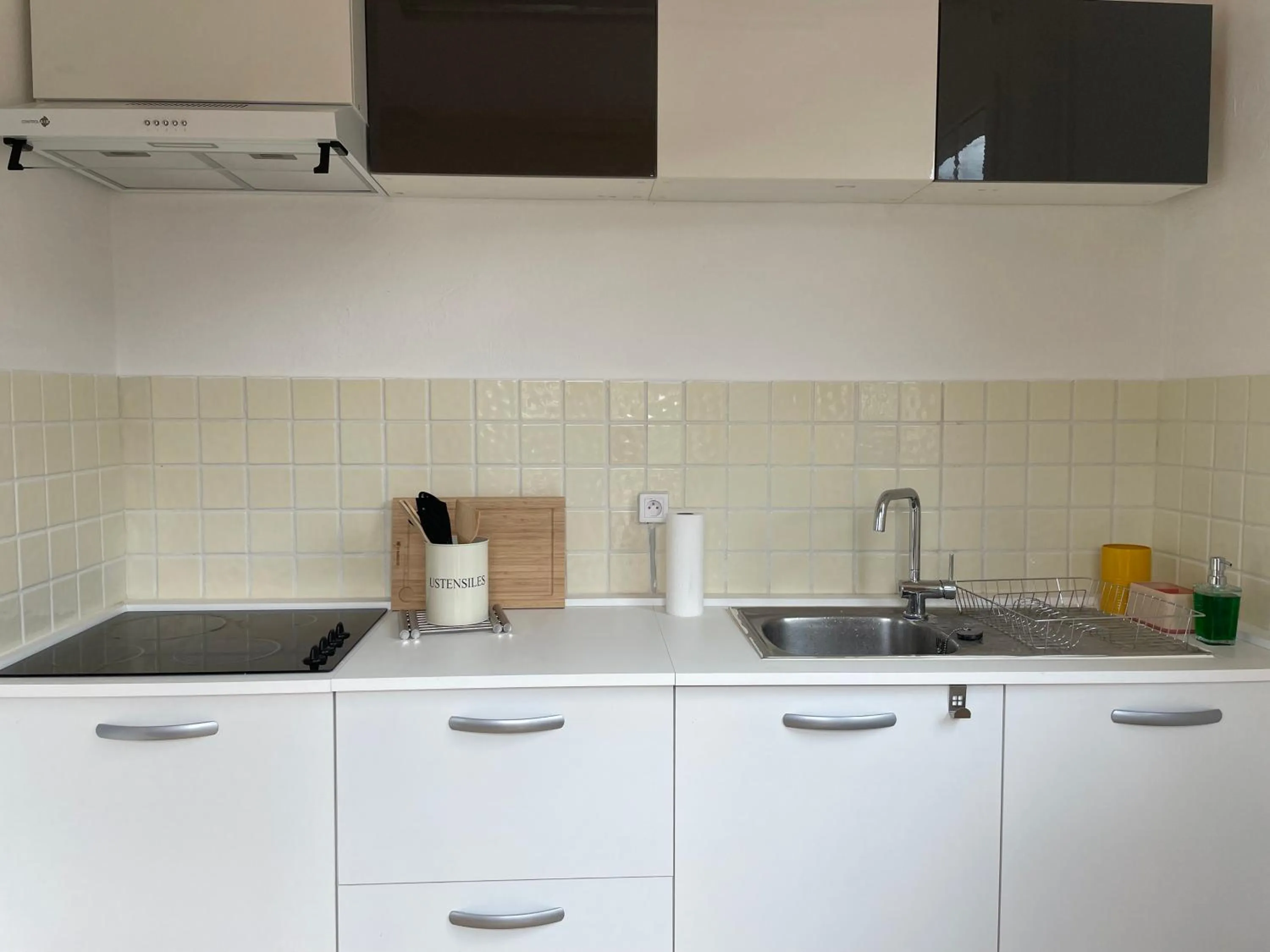 Kitchen or kitchenette, Kitchen/Kitchenette in 32 parc des sports