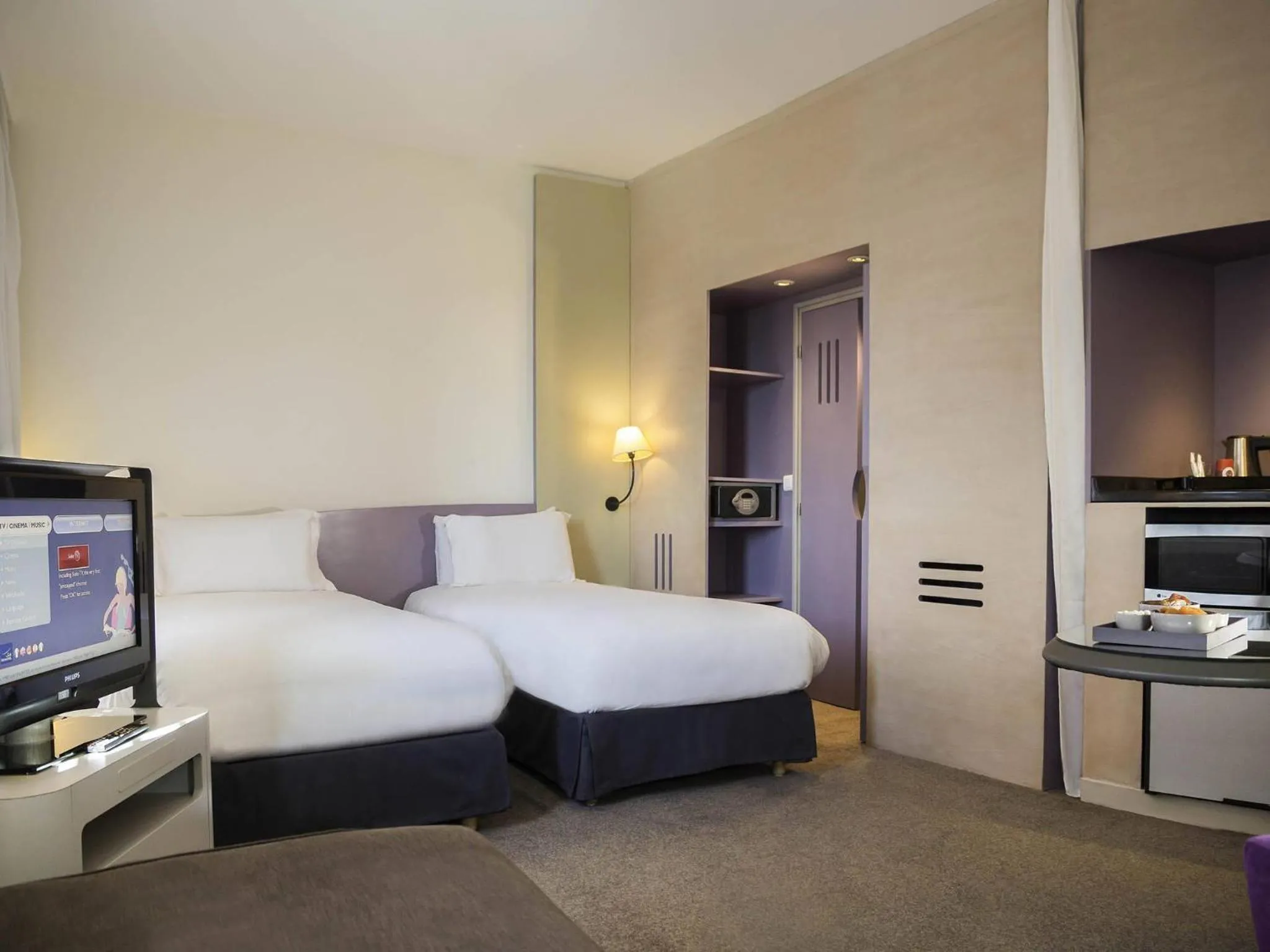 Bedroom, Bed in Novotel Marrakech Hivernage