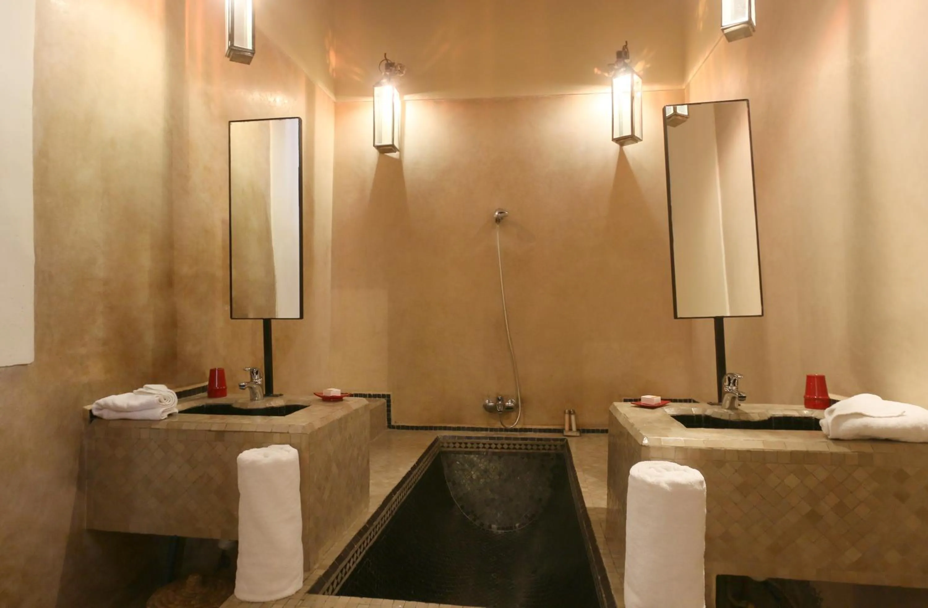 Bathroom in Ambre Epices Medina Riad