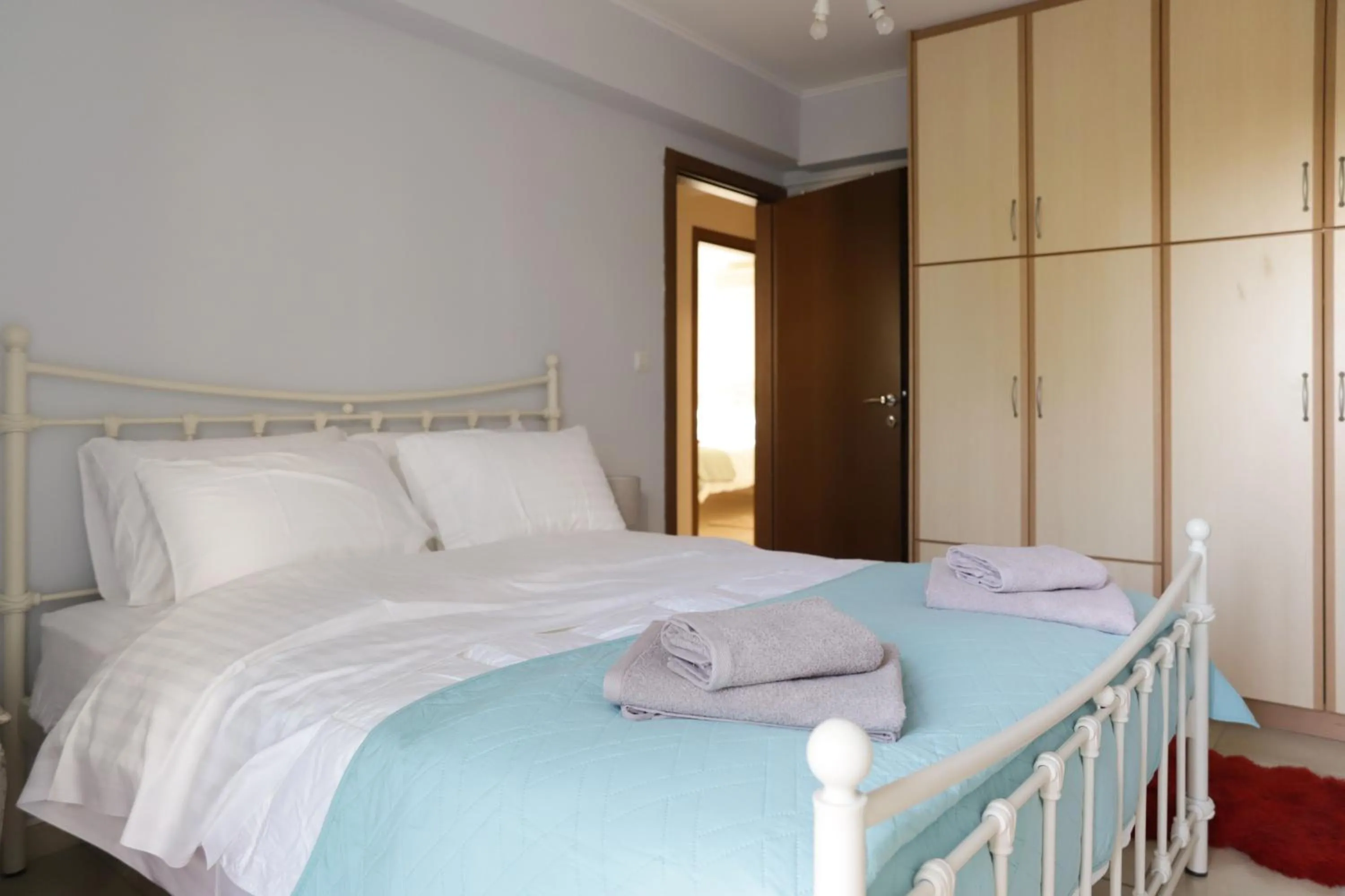 Bed in Perfect home for Relaxing