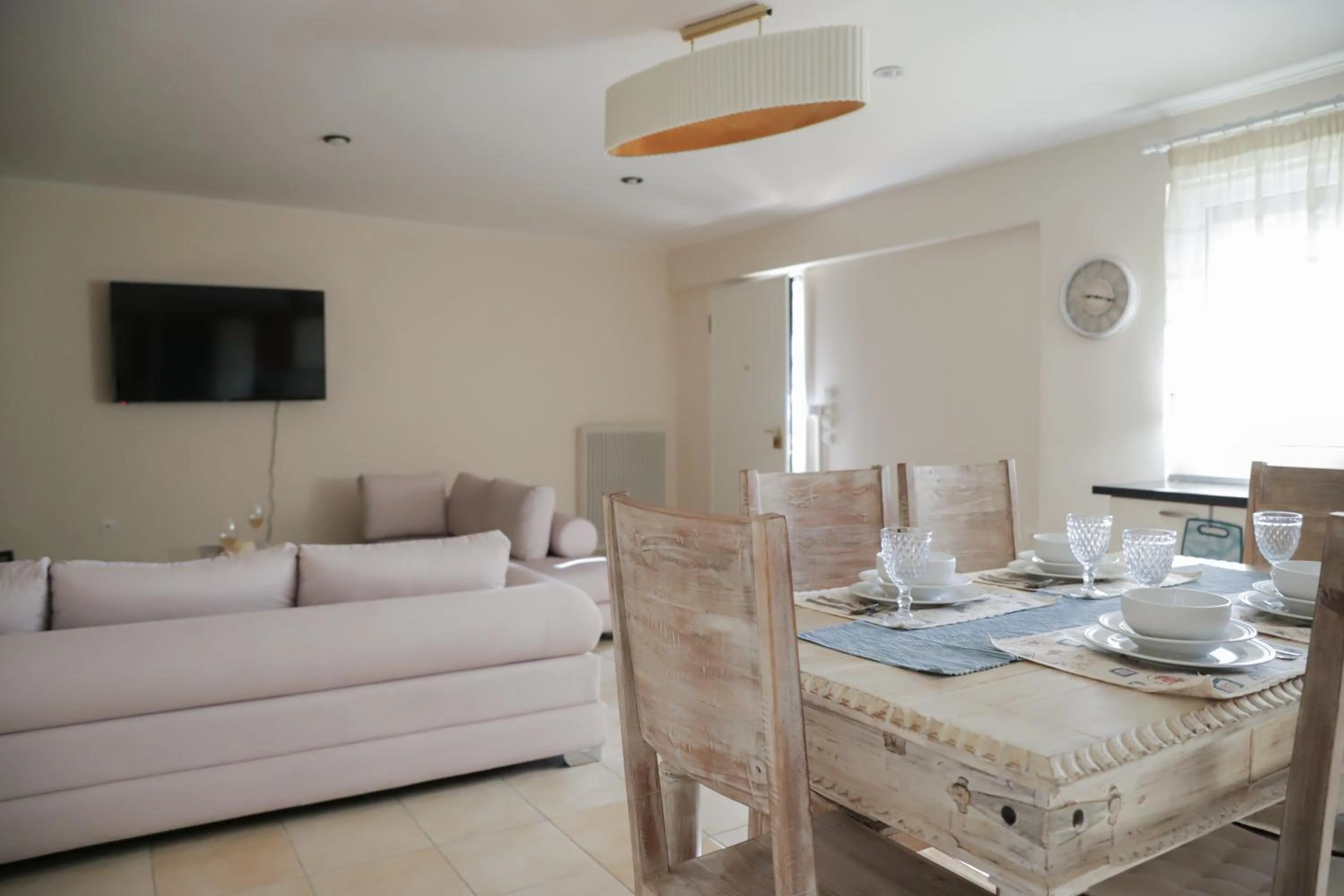 TV and multimedia in Perfect home for Relaxing