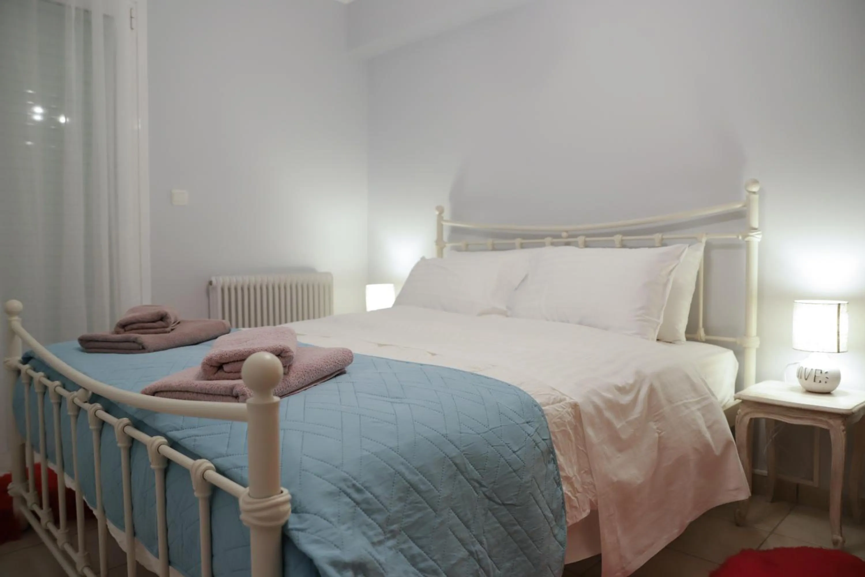 Bed in Perfect home for Relaxing