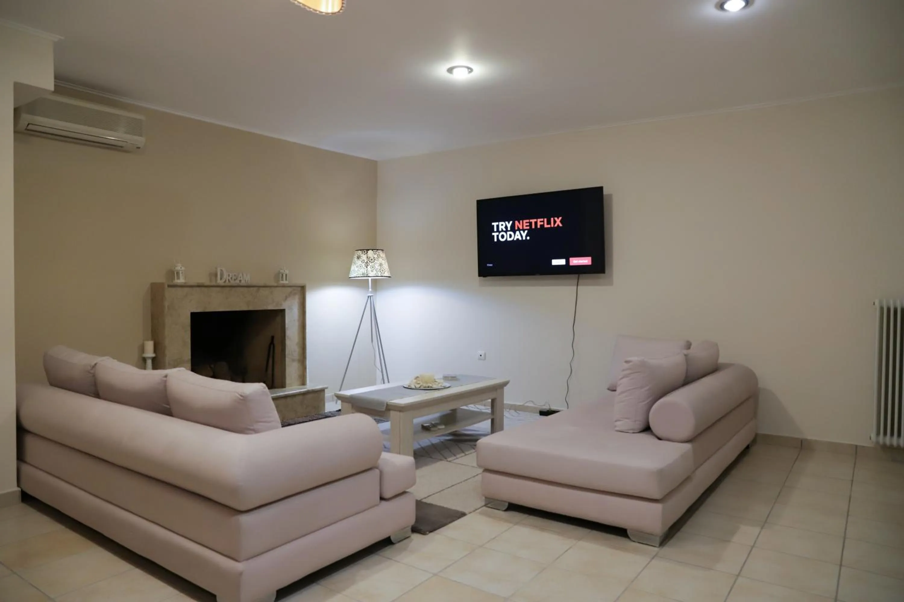 TV and multimedia in Perfect home for Relaxing