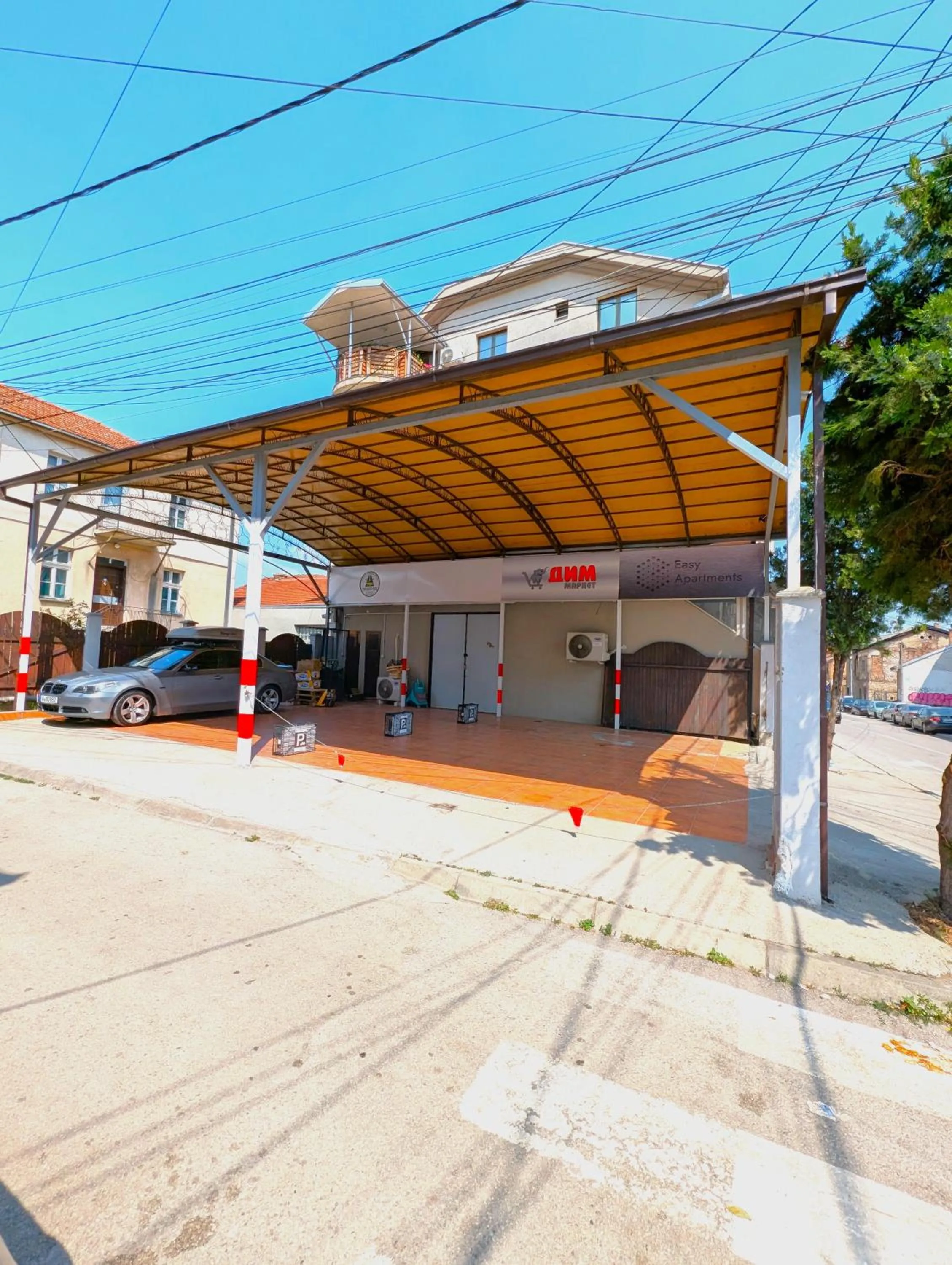 Property building in Easy Apartments