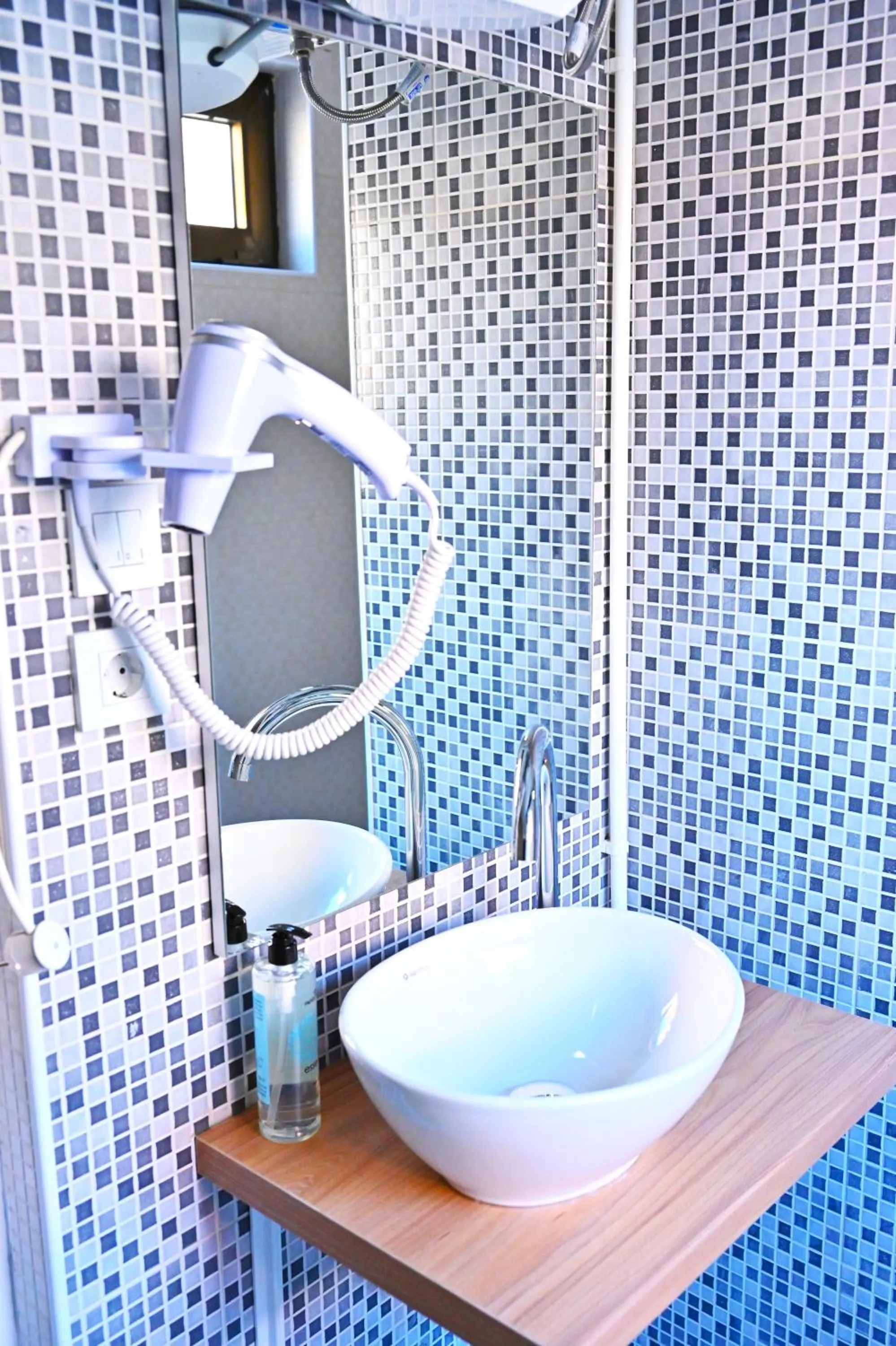 Shower in Easy Apartments