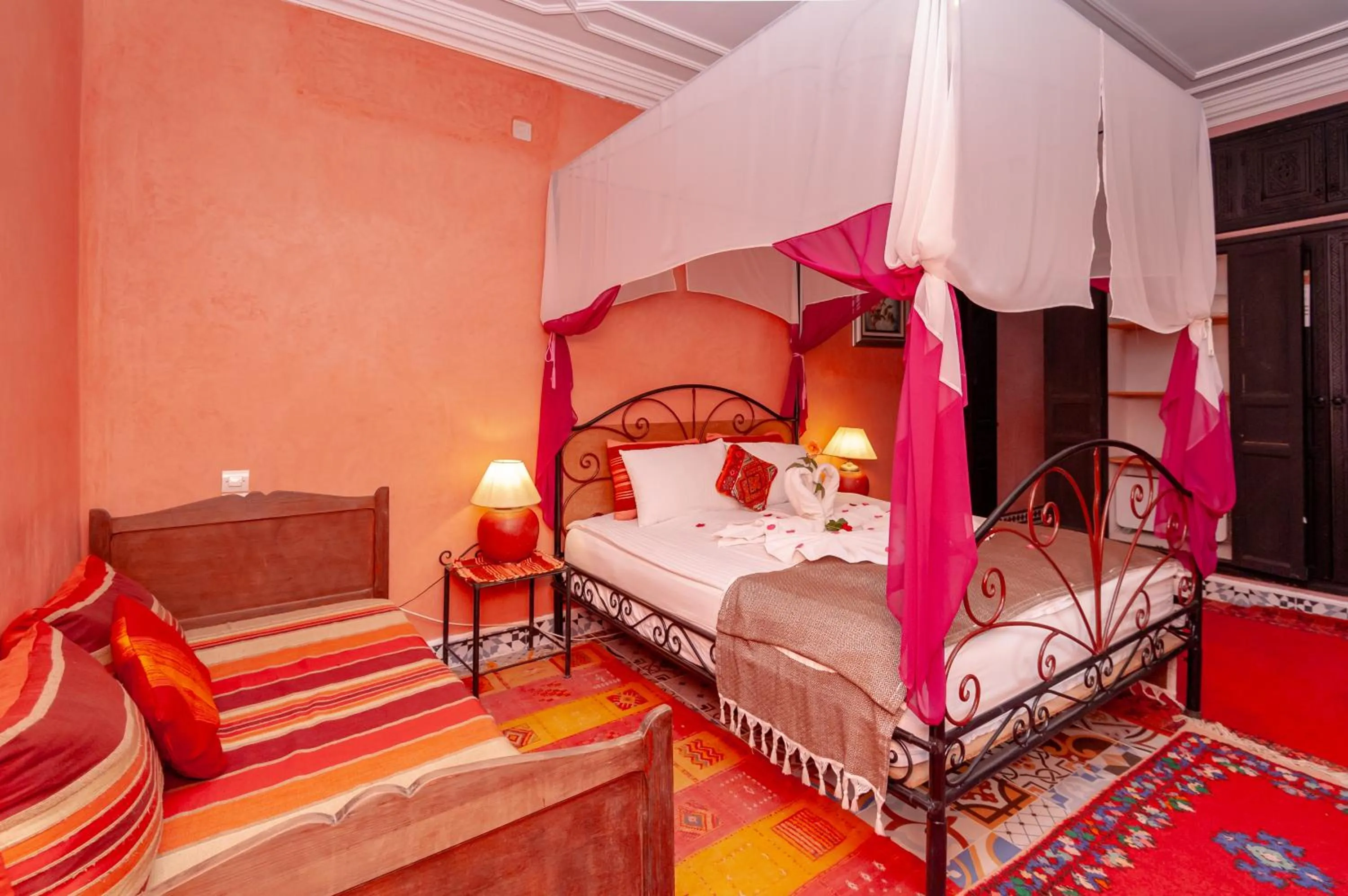 Photo of the whole room, Bed in Riad Losra