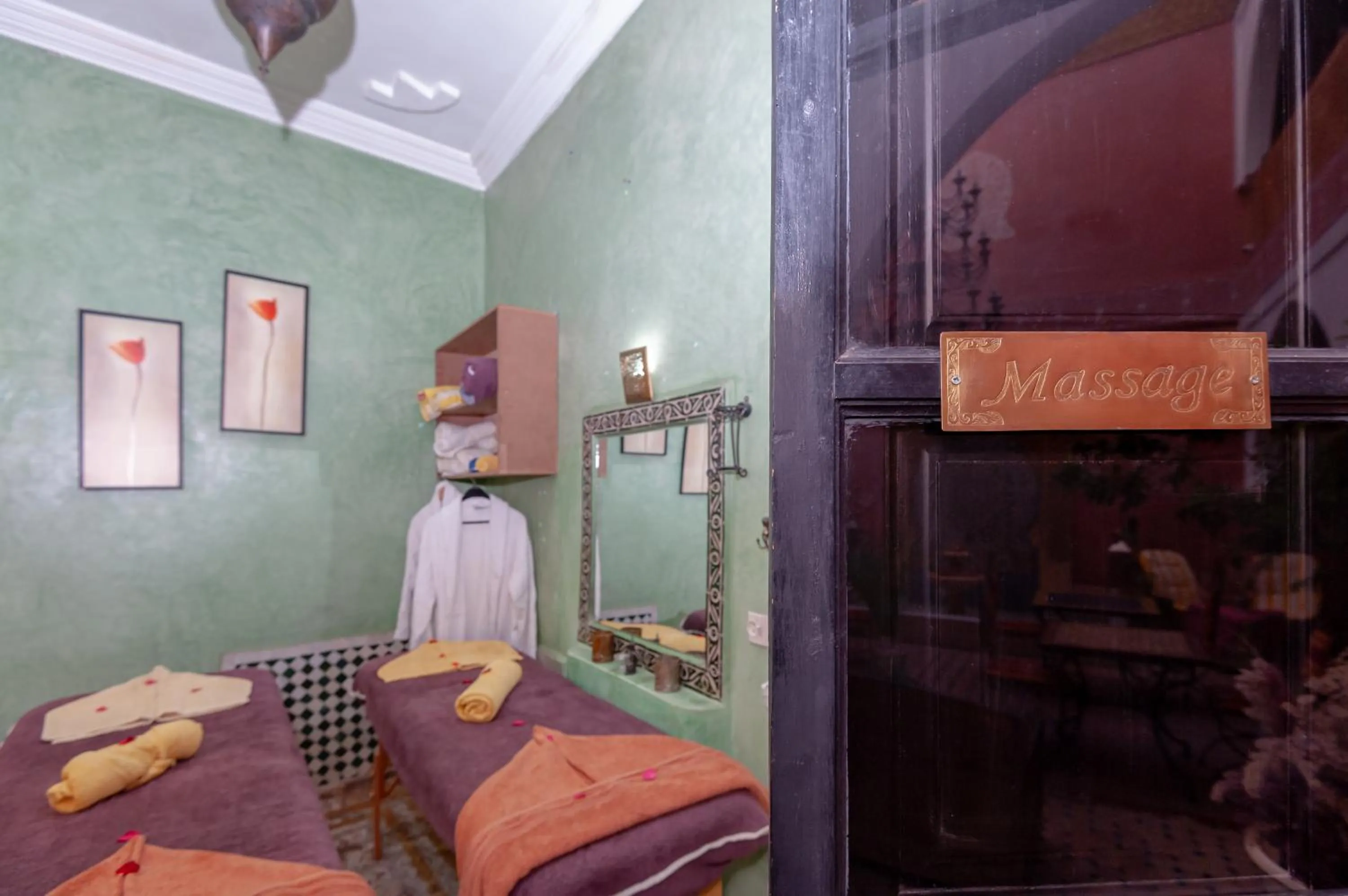 Massage, Bed in Riad Losra