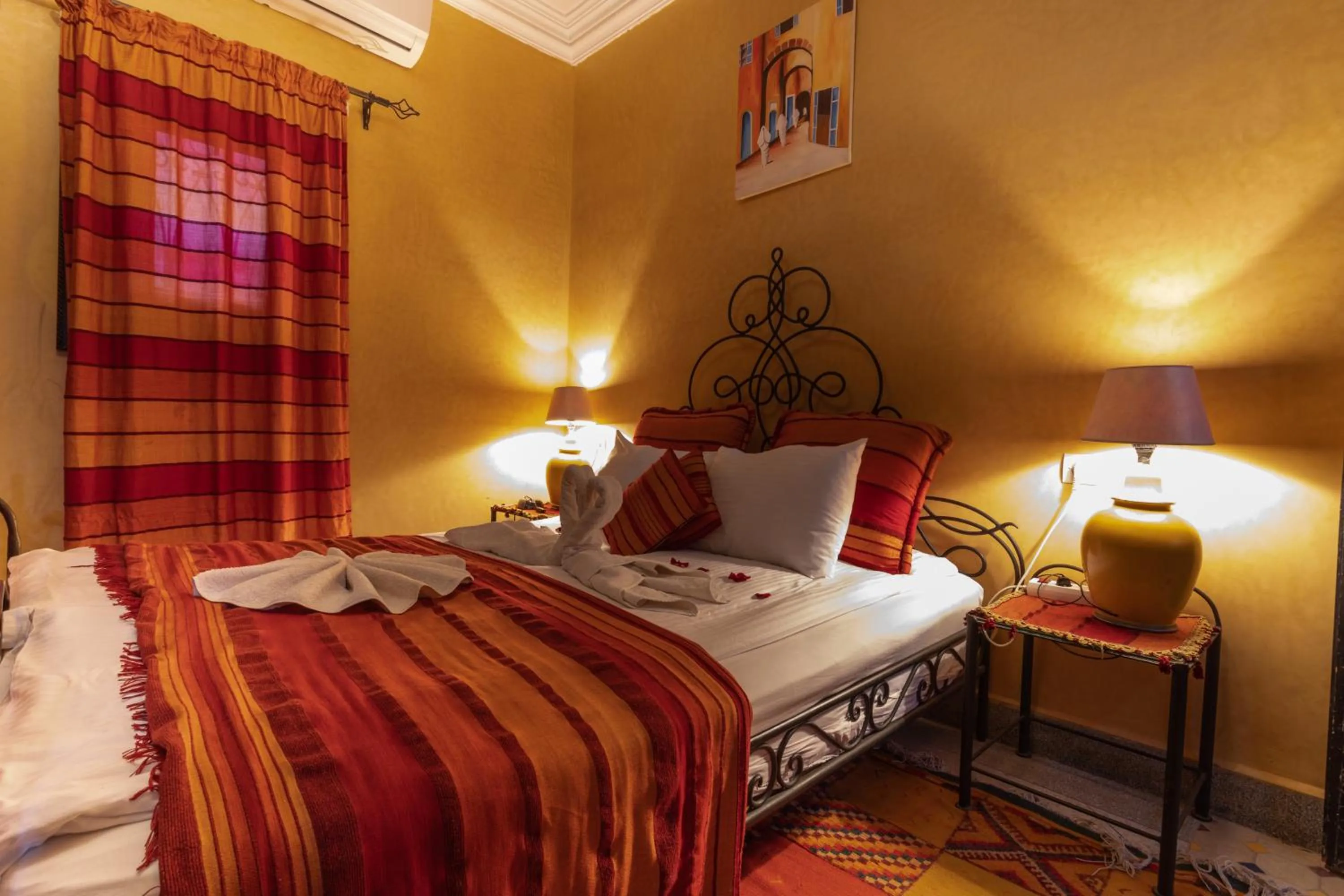 Photo of the whole room, Bed in Riad Losra