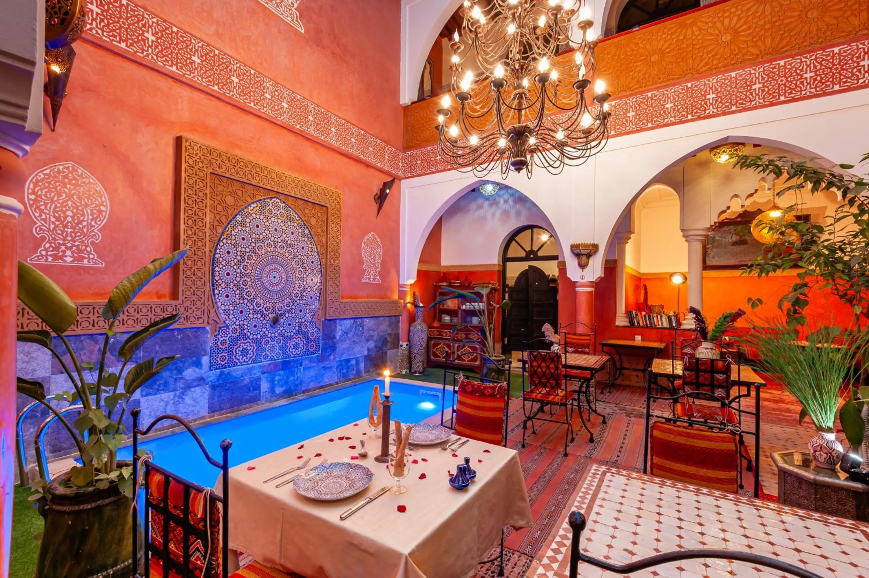 Restaurant/places to eat in Riad Losra