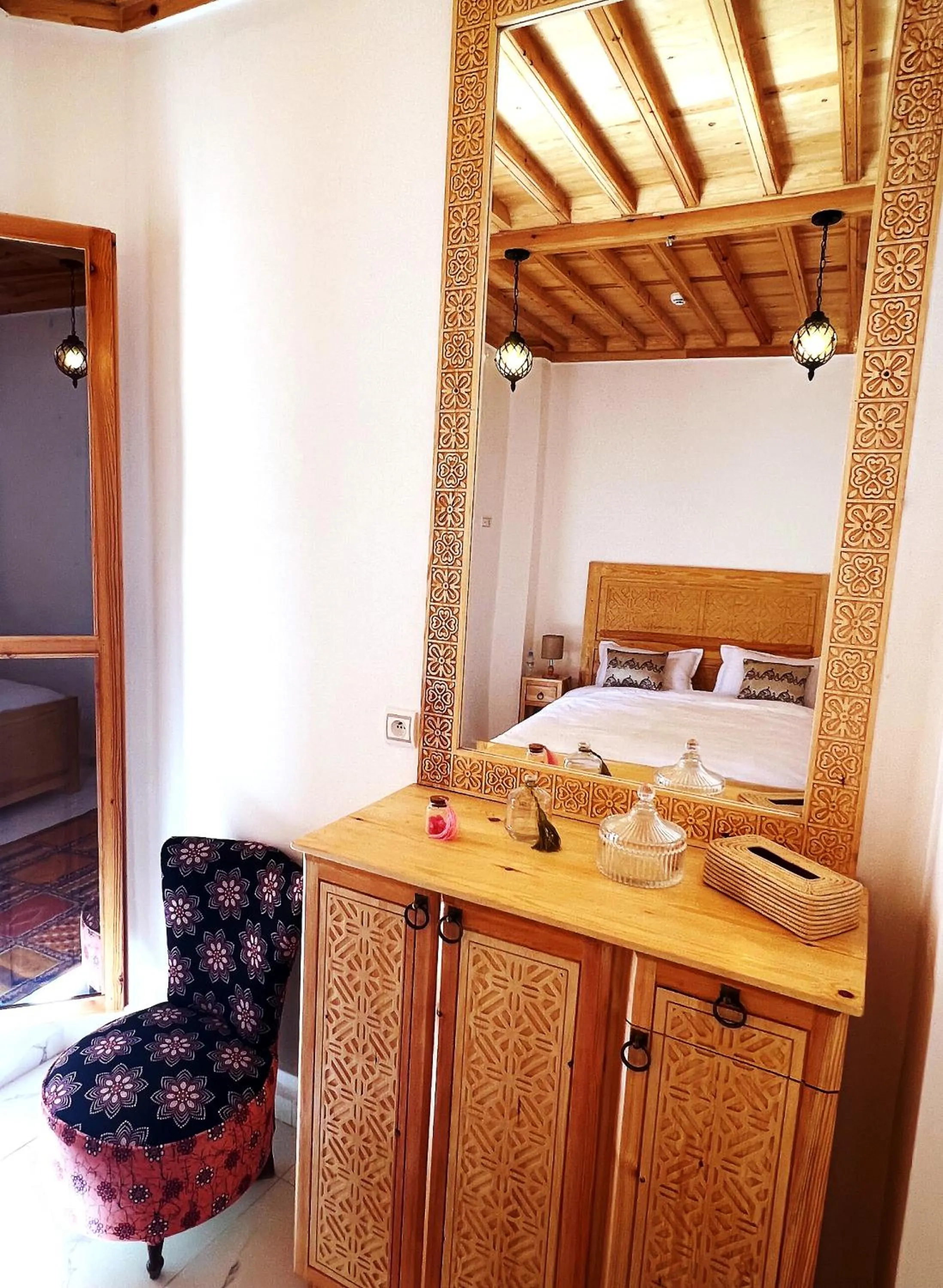 Decorative detail, Bed in Riad Al Manara