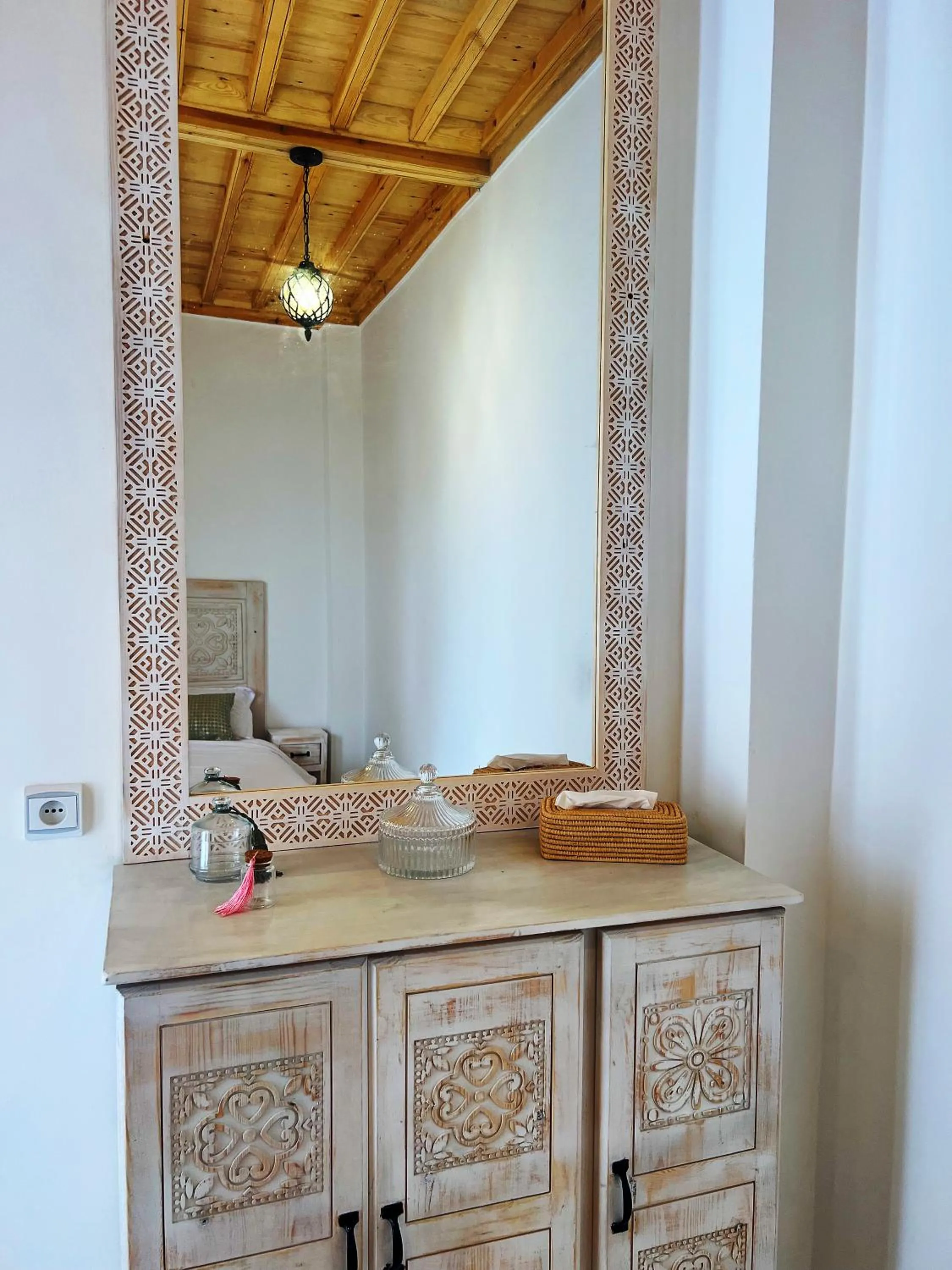 Decorative detail in Riad Al Manara