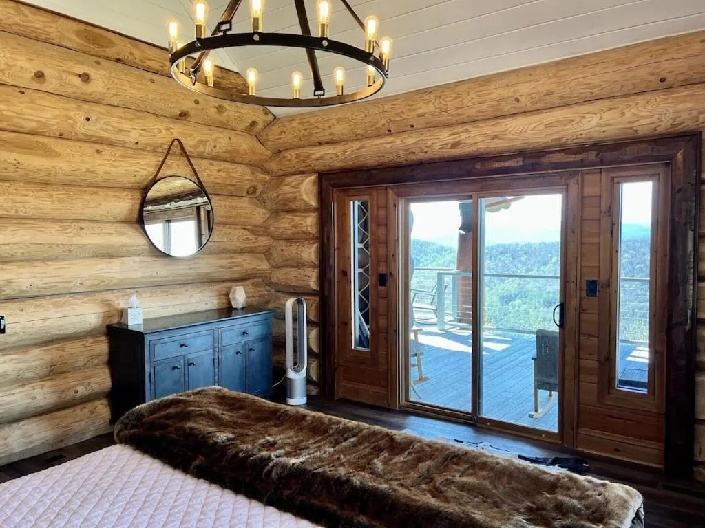 5500 sf cabin 6 king 2 queen beds heated pool spa game room mountain views