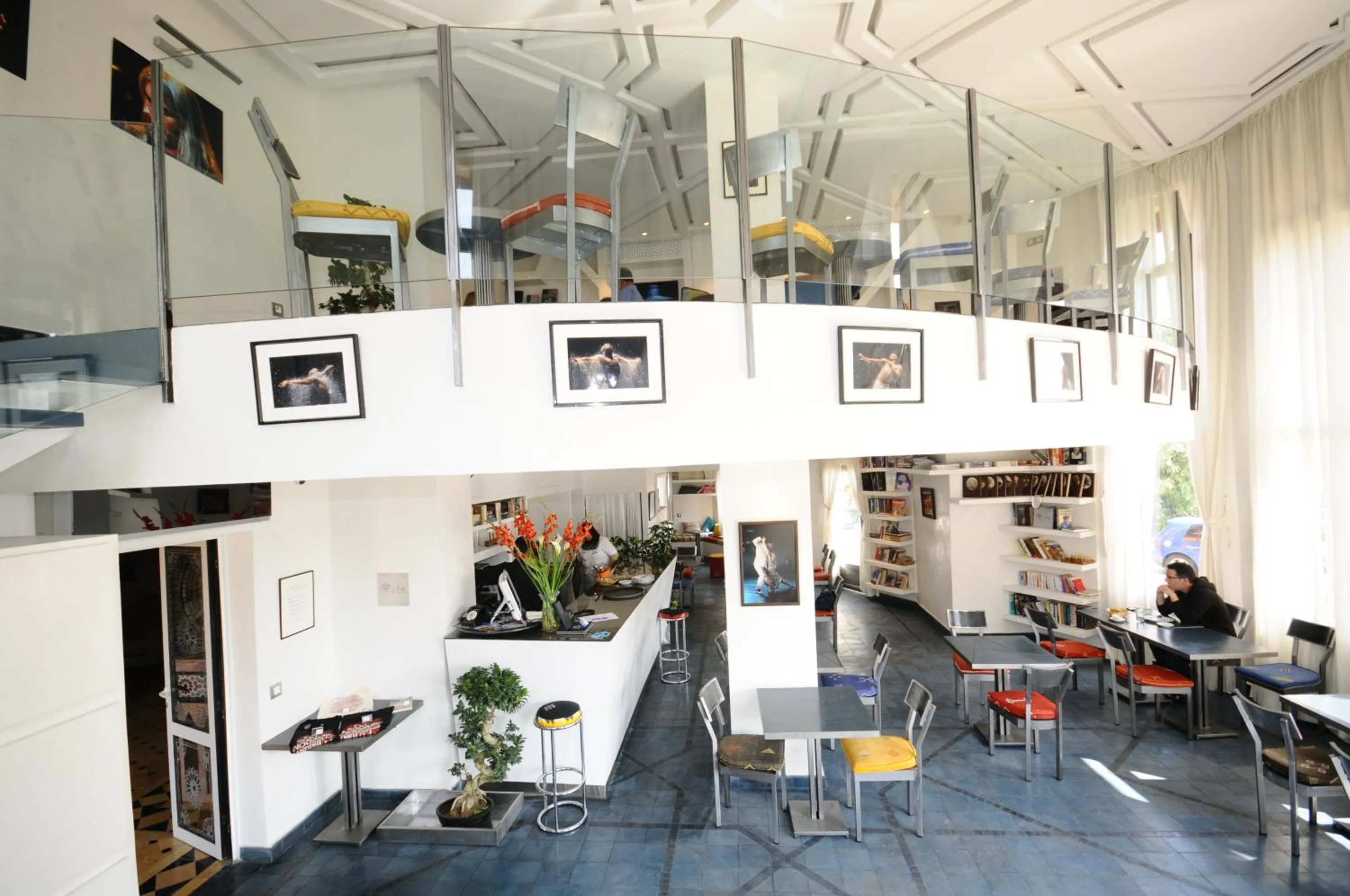 Lounge or bar in Amani Hotel Suites & Spa