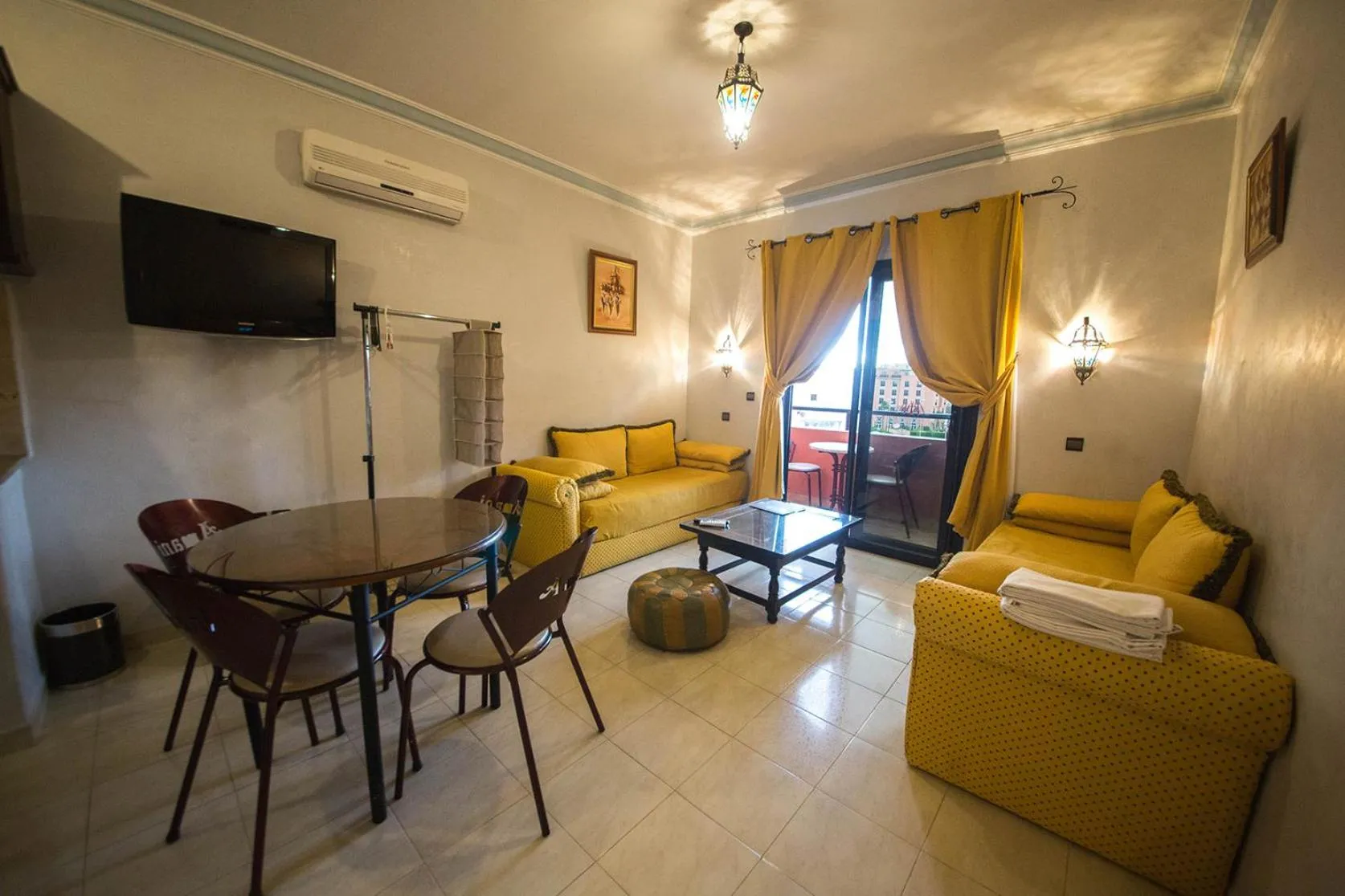 TV and multimedia in Amani Hotel Suites & Spa