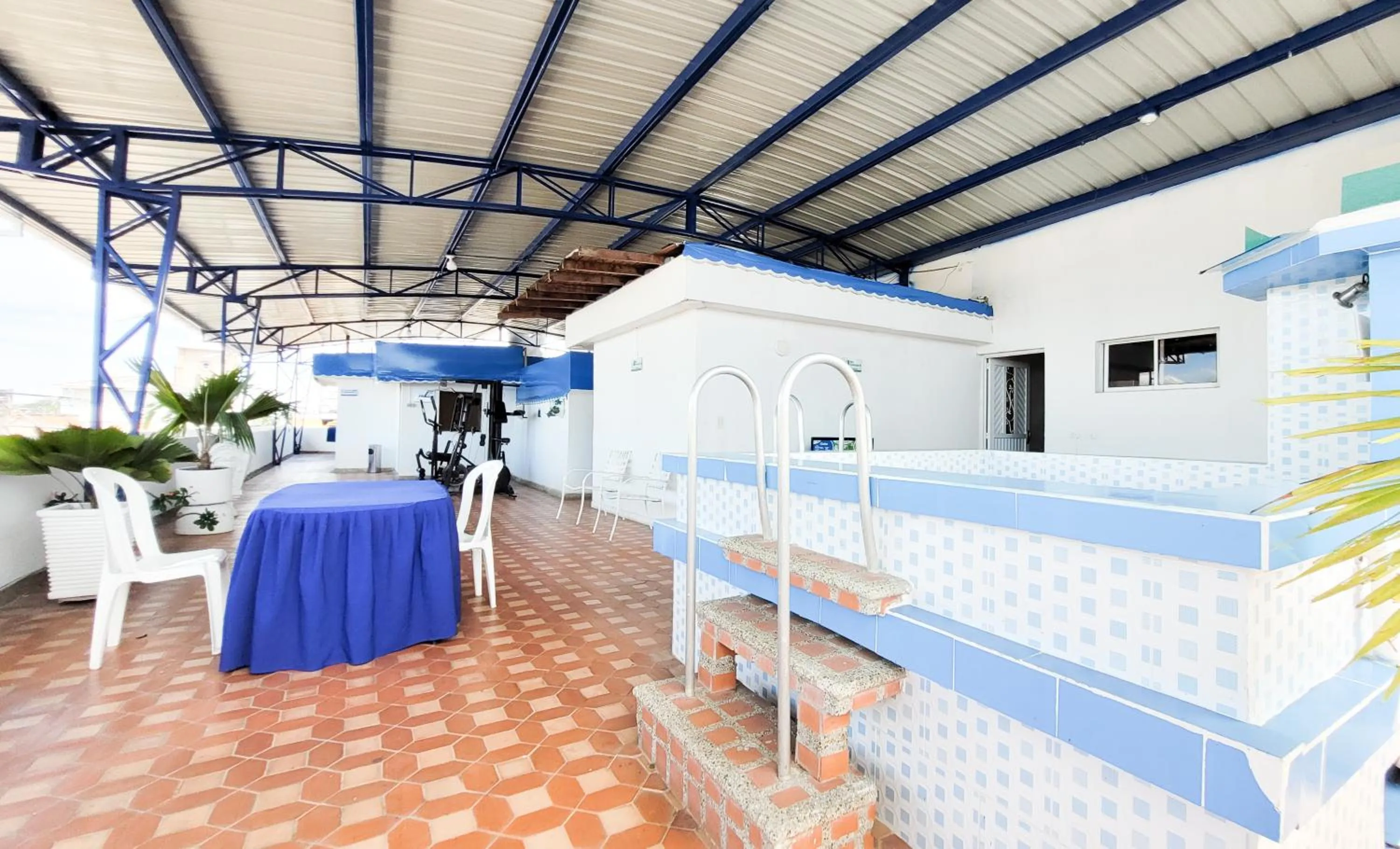 Hot Tub in Hotel Acapulco Caucasia