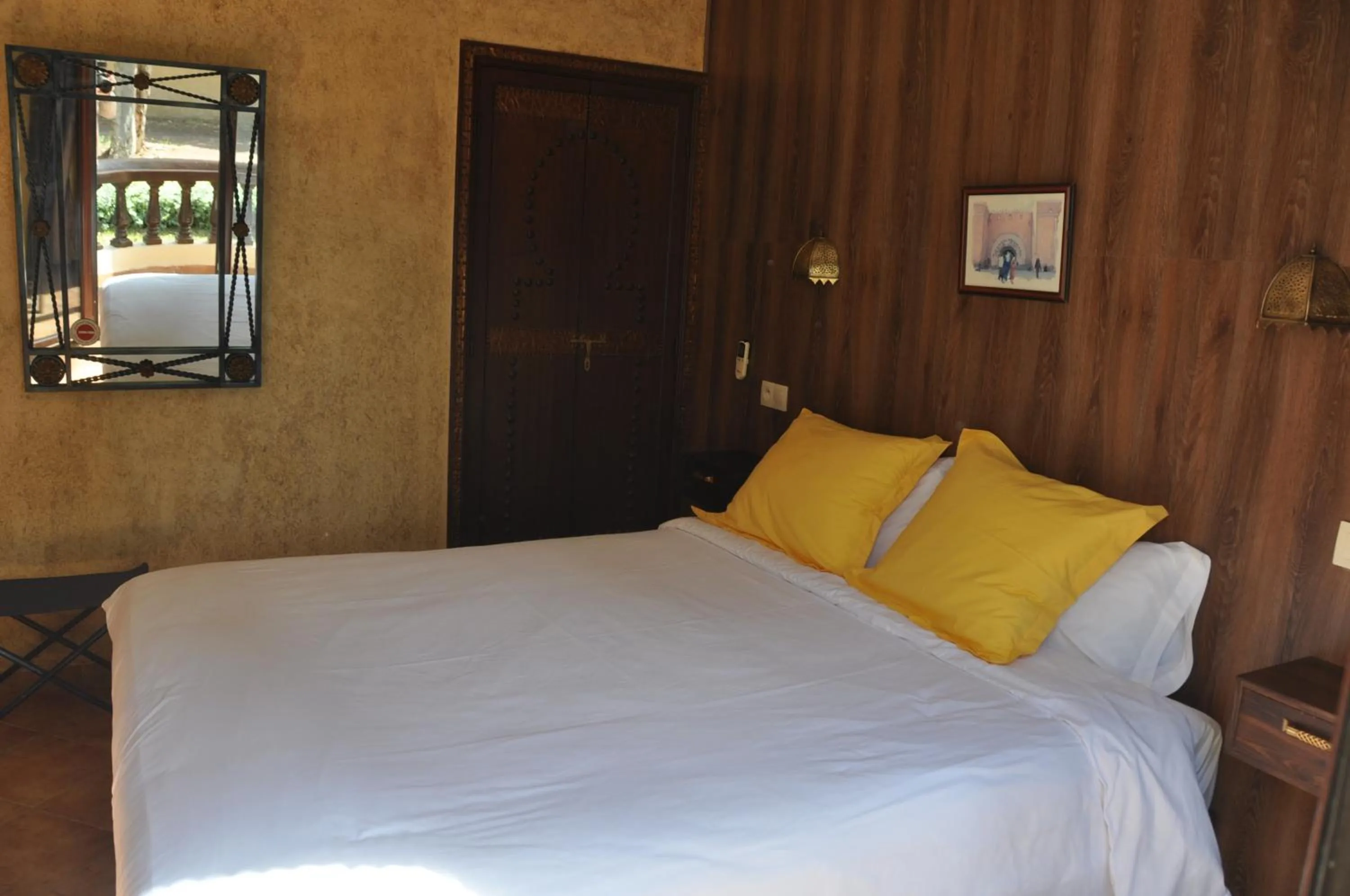 Photo of the whole room, Bed in Gite Nadia