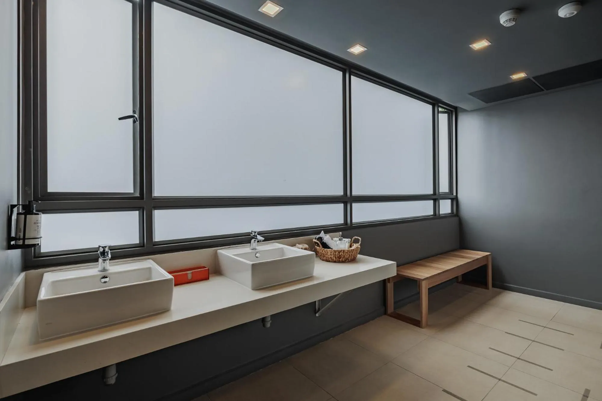 Bathroom in Versus Hotel