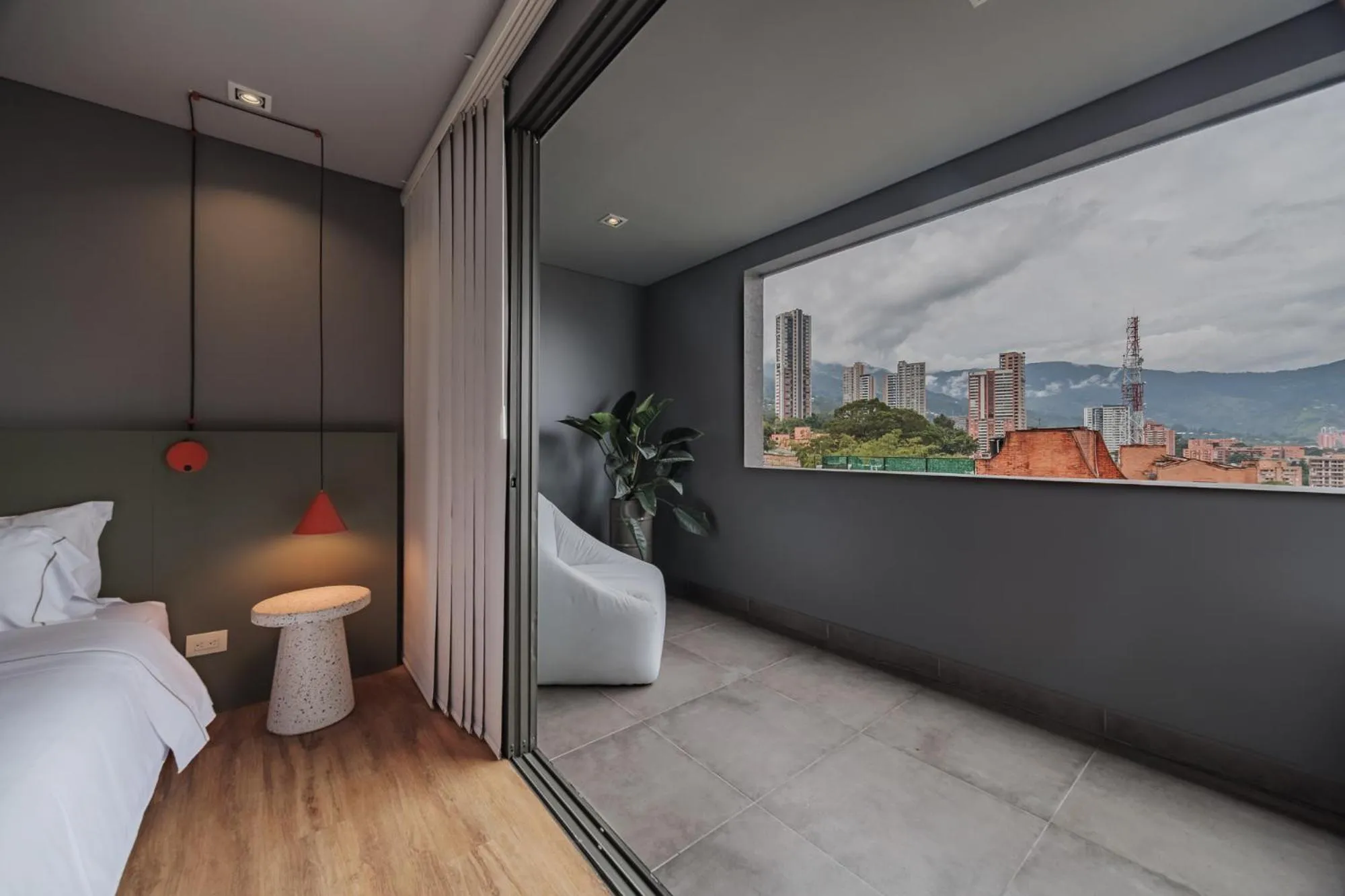 Photo of the whole room in Versus Hotel