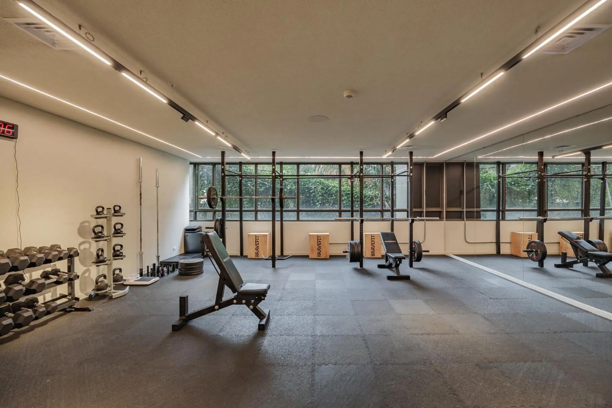 Fitness centre/facilities in Versus Hotel
