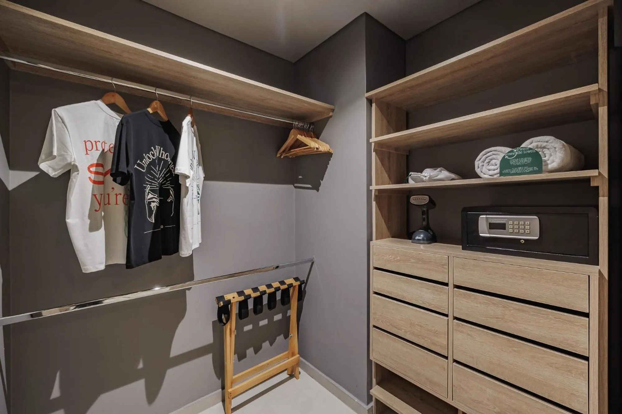 wardrobe in Versus Hotel