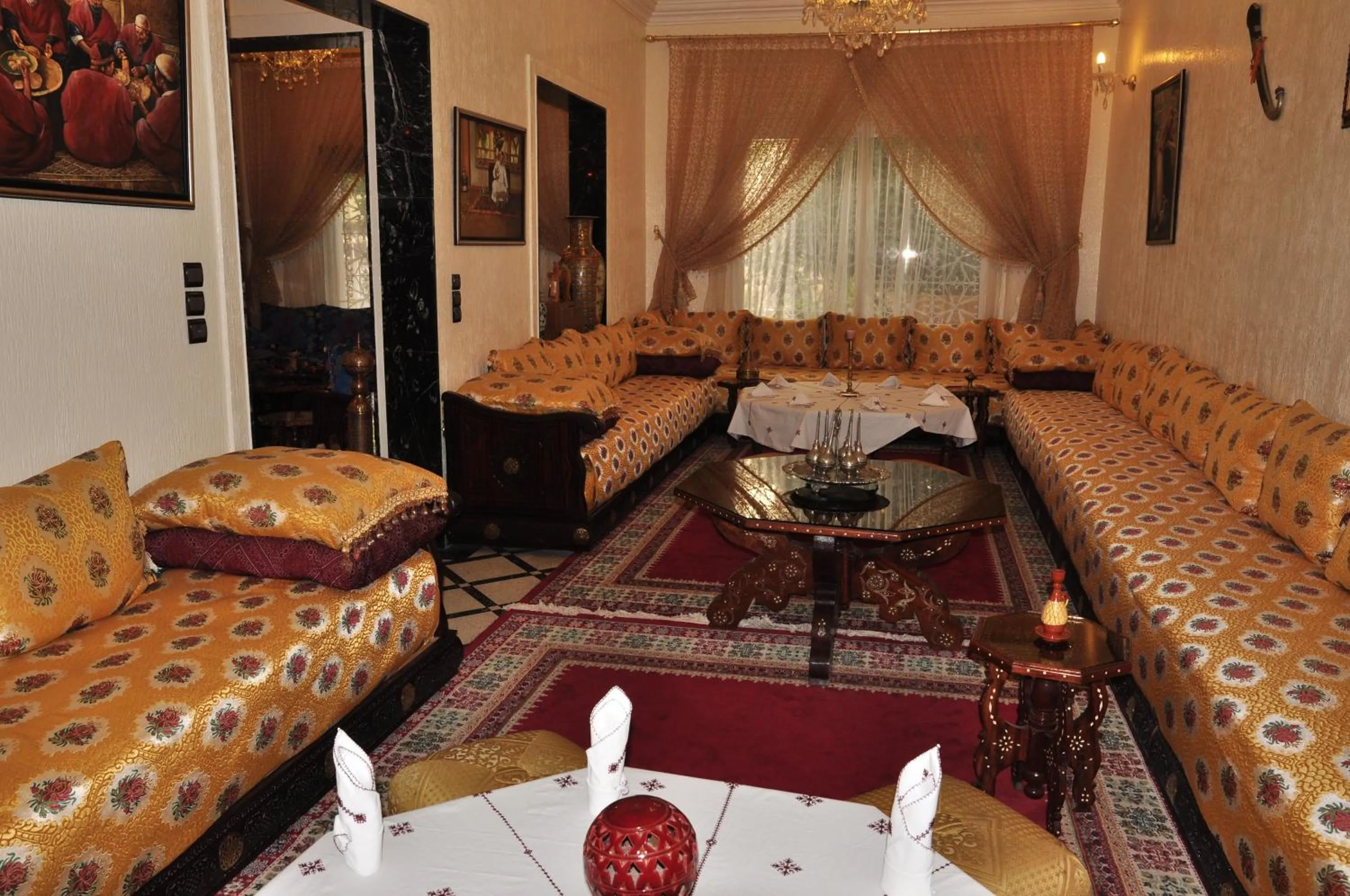 Communal lounge/ TV room, Seating Area in Dar Aliane