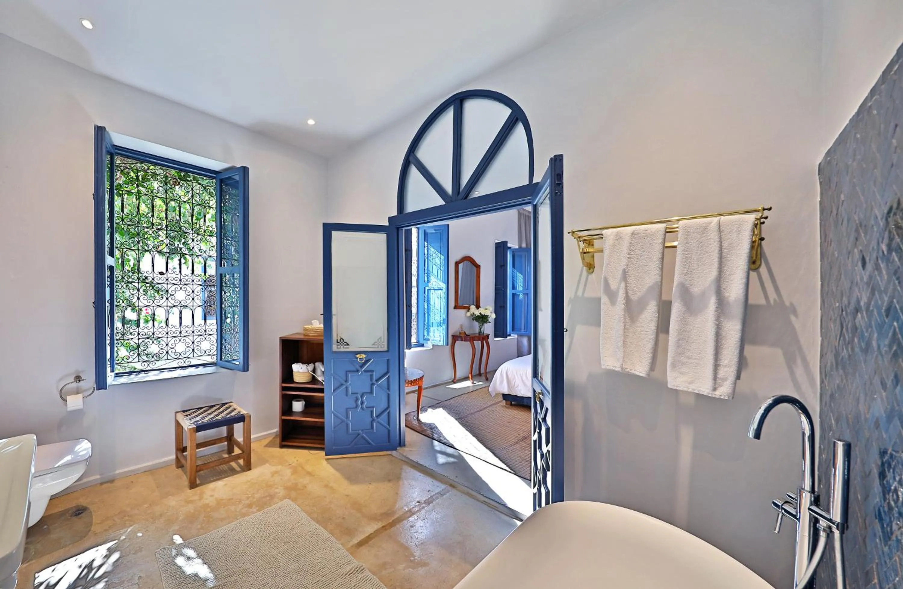 Bathroom, Bed in Riad Anyssates