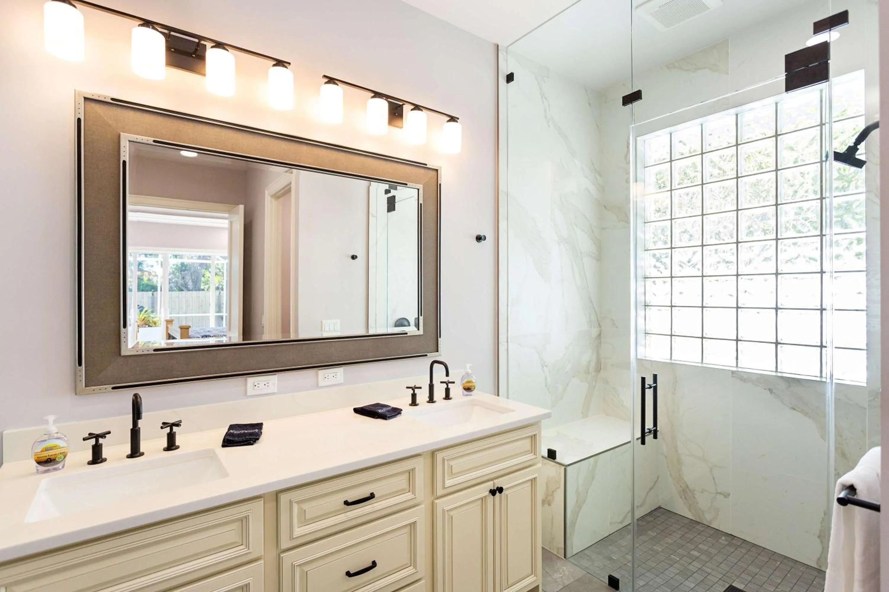 Shower in Imola Vacation Rental