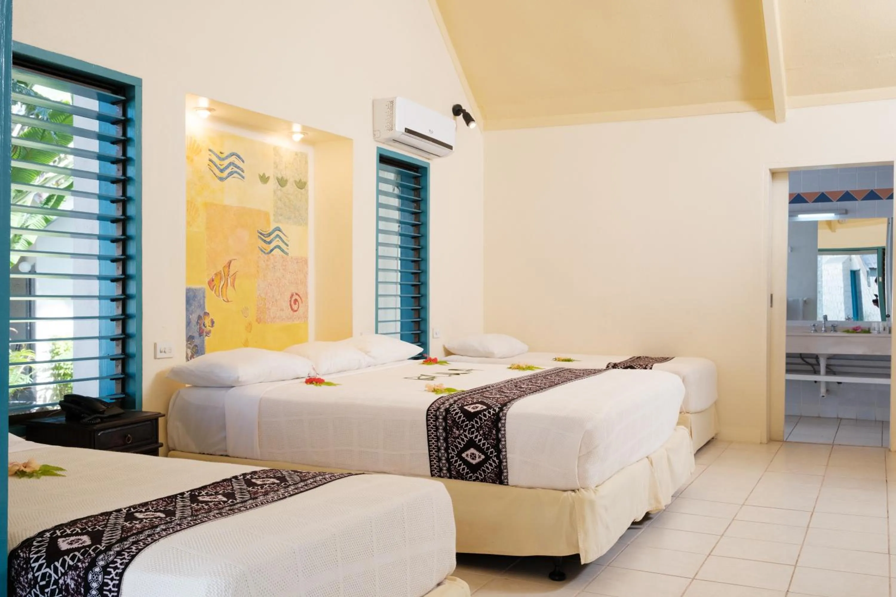 Bed in Fiji Hideaway Resort & Spa